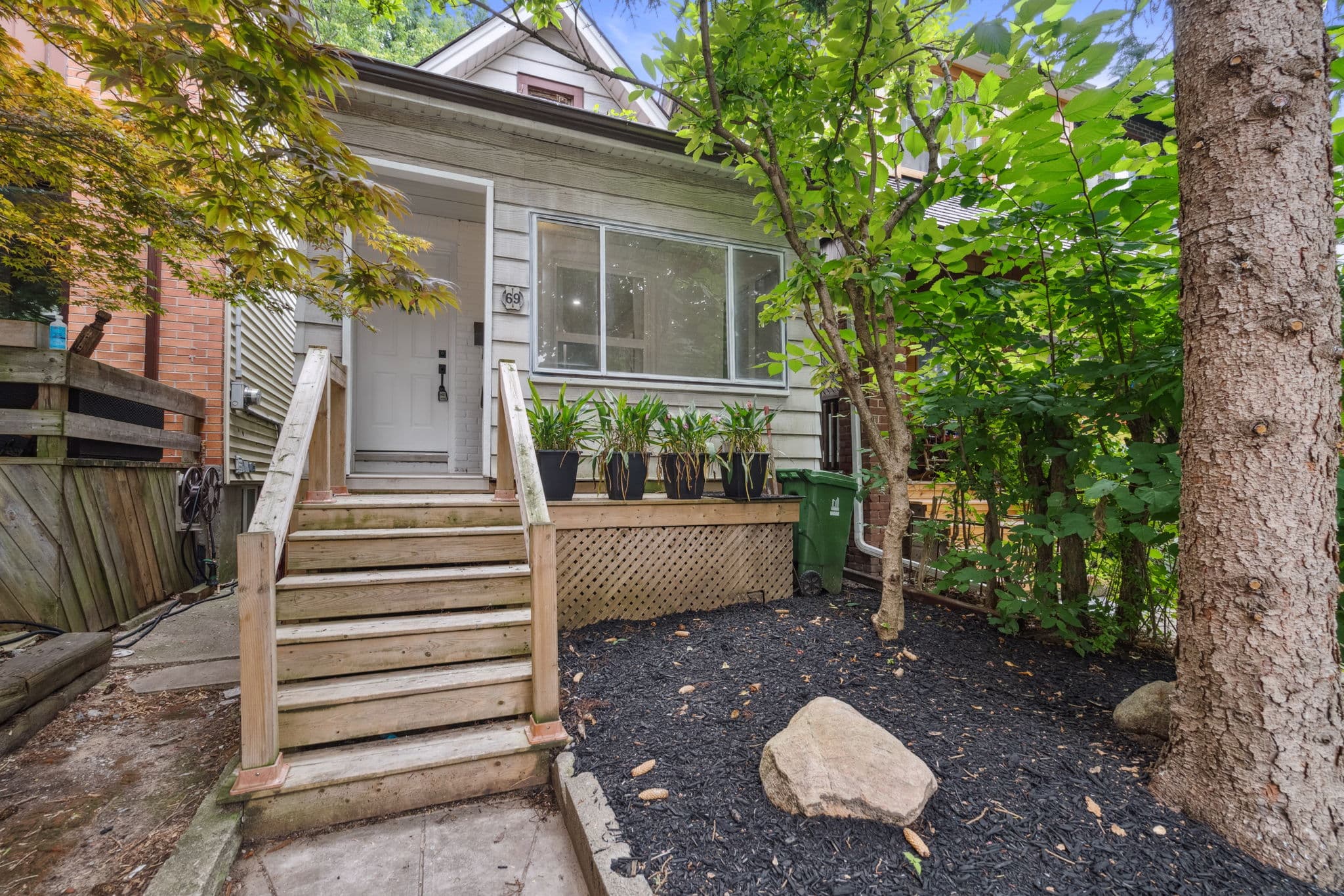69 Seymour Ave Toronto, ON M4J 3T6