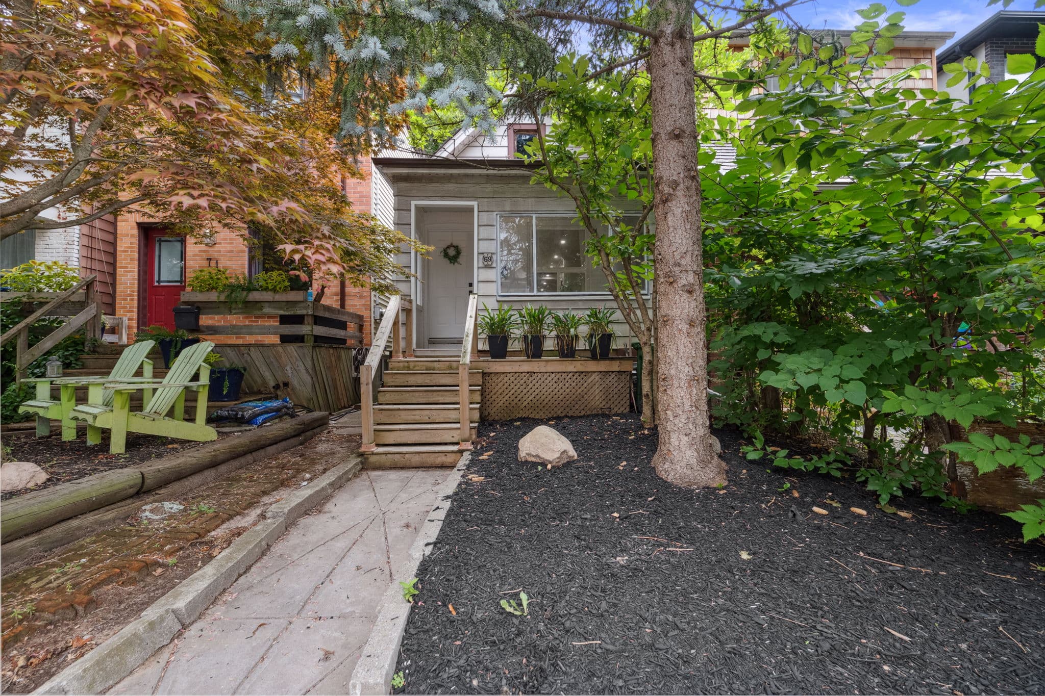 69 Seymour Ave Toronto, ON M4J 3T6