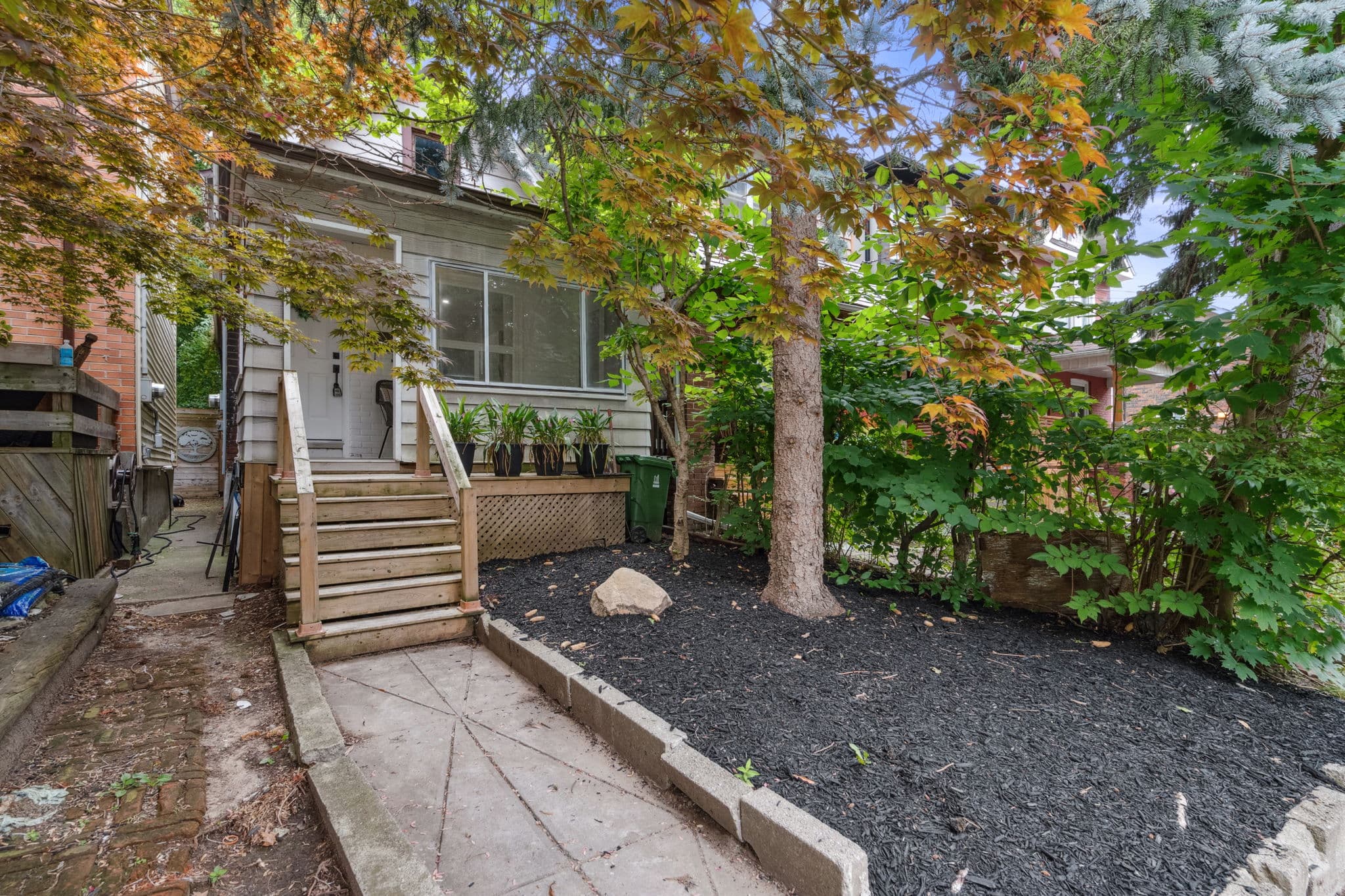 69 Seymour Ave Toronto, ON M4J 3T6