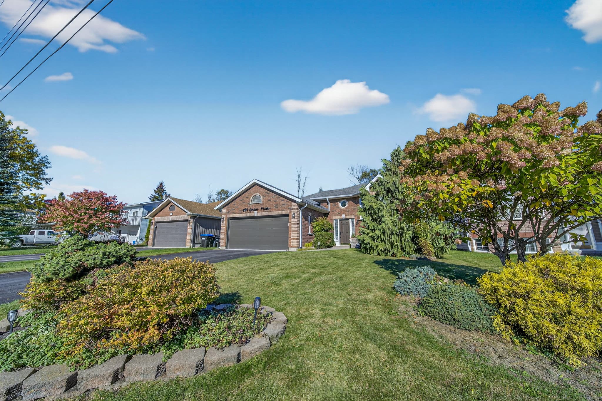 694 Cedar Path Innisfil, ON L9S 2H6