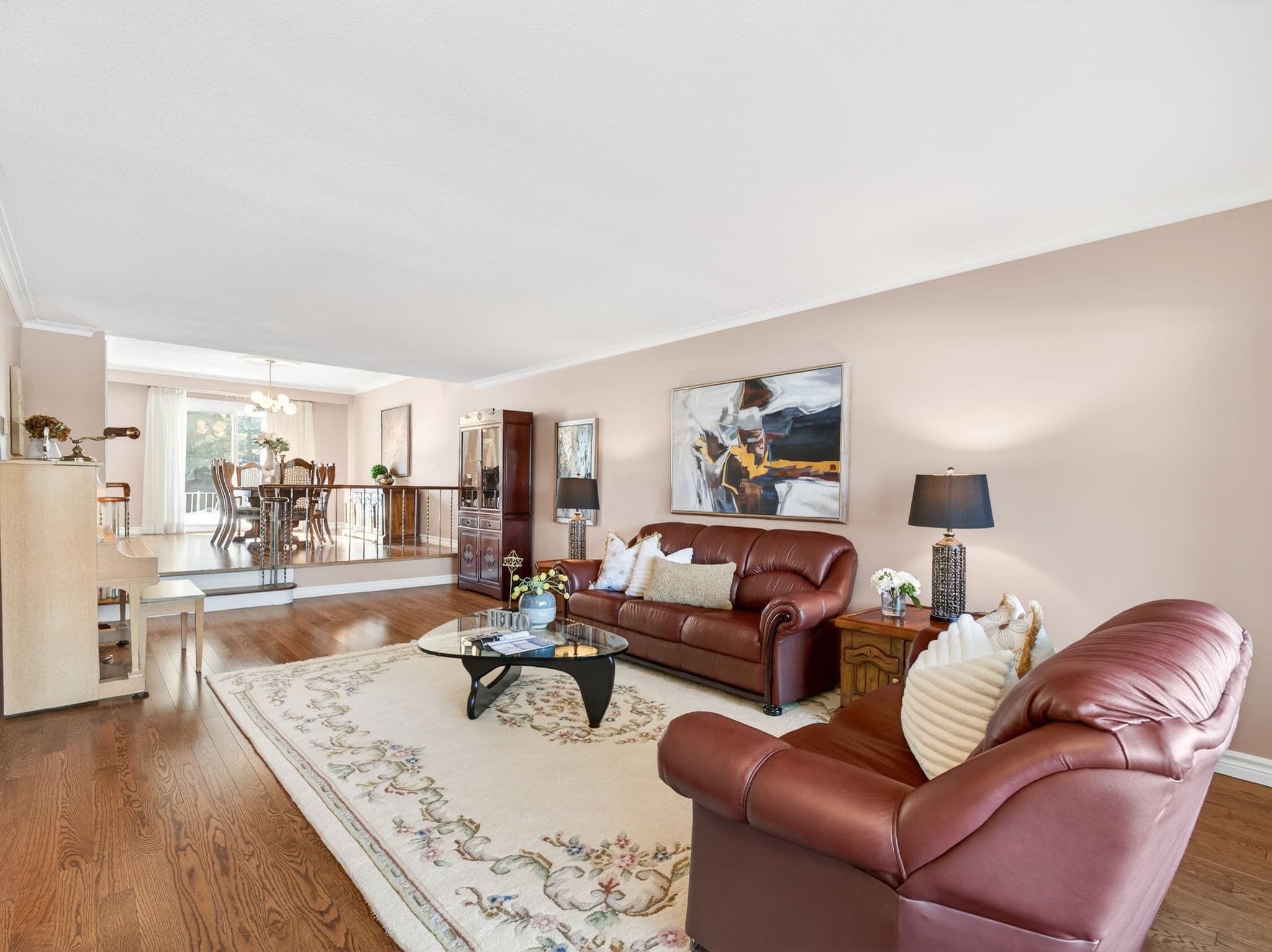 694 Conacher Dr Toronto, ON M2M 3N6