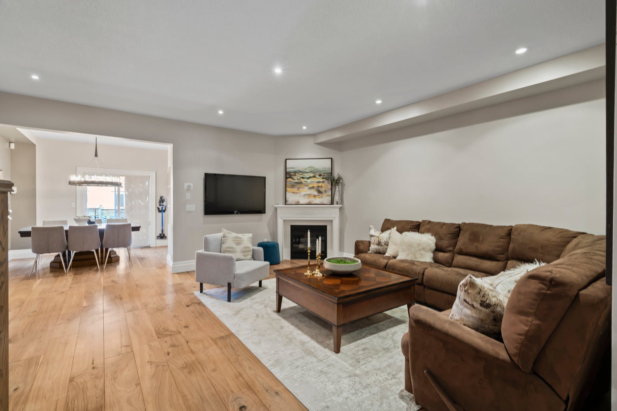 70 Daniel Reaman Crescent Vaughan, ON L4J 8V1