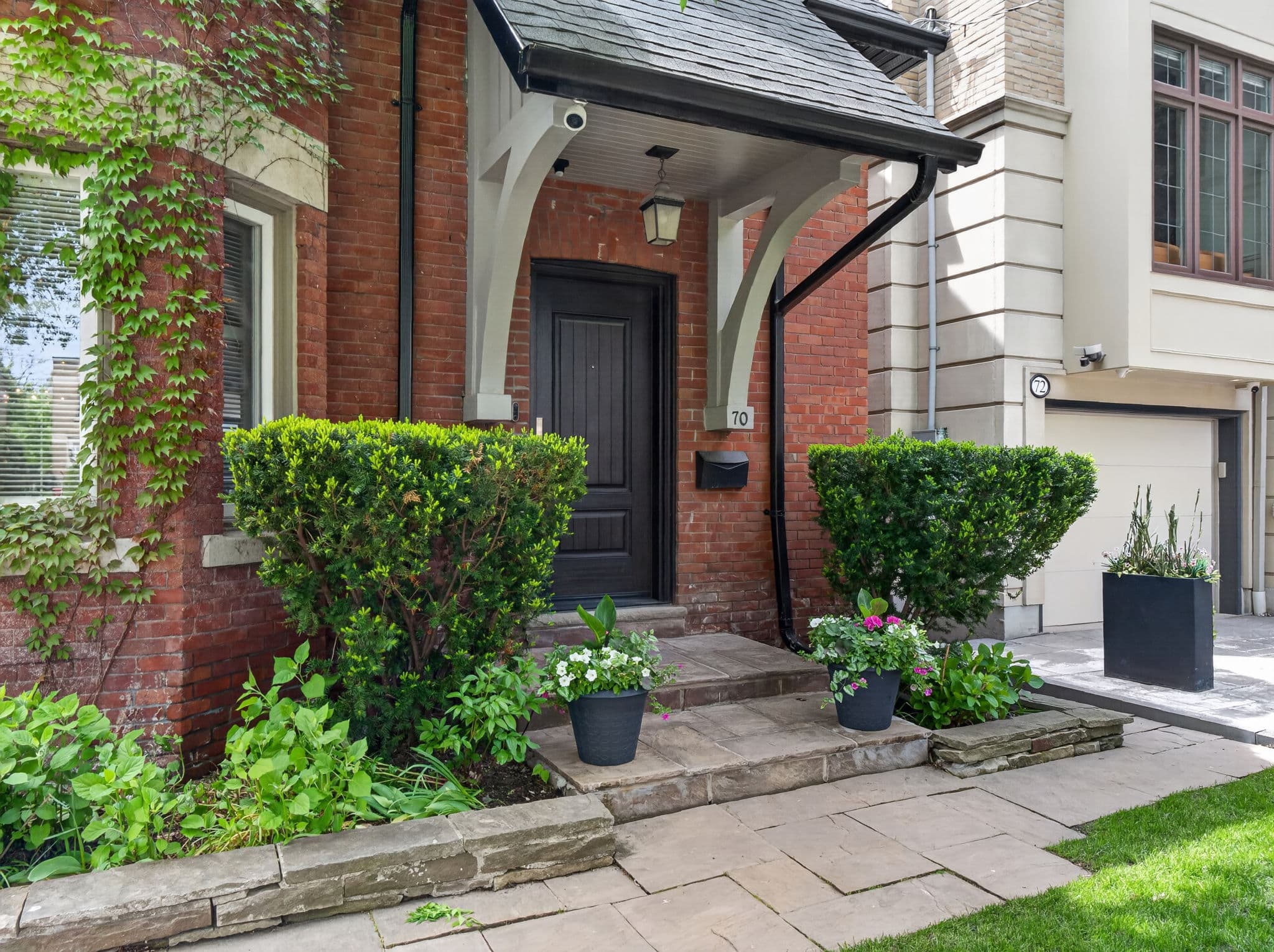 70 Oriole Rd Toronto, ON M4V 2G1