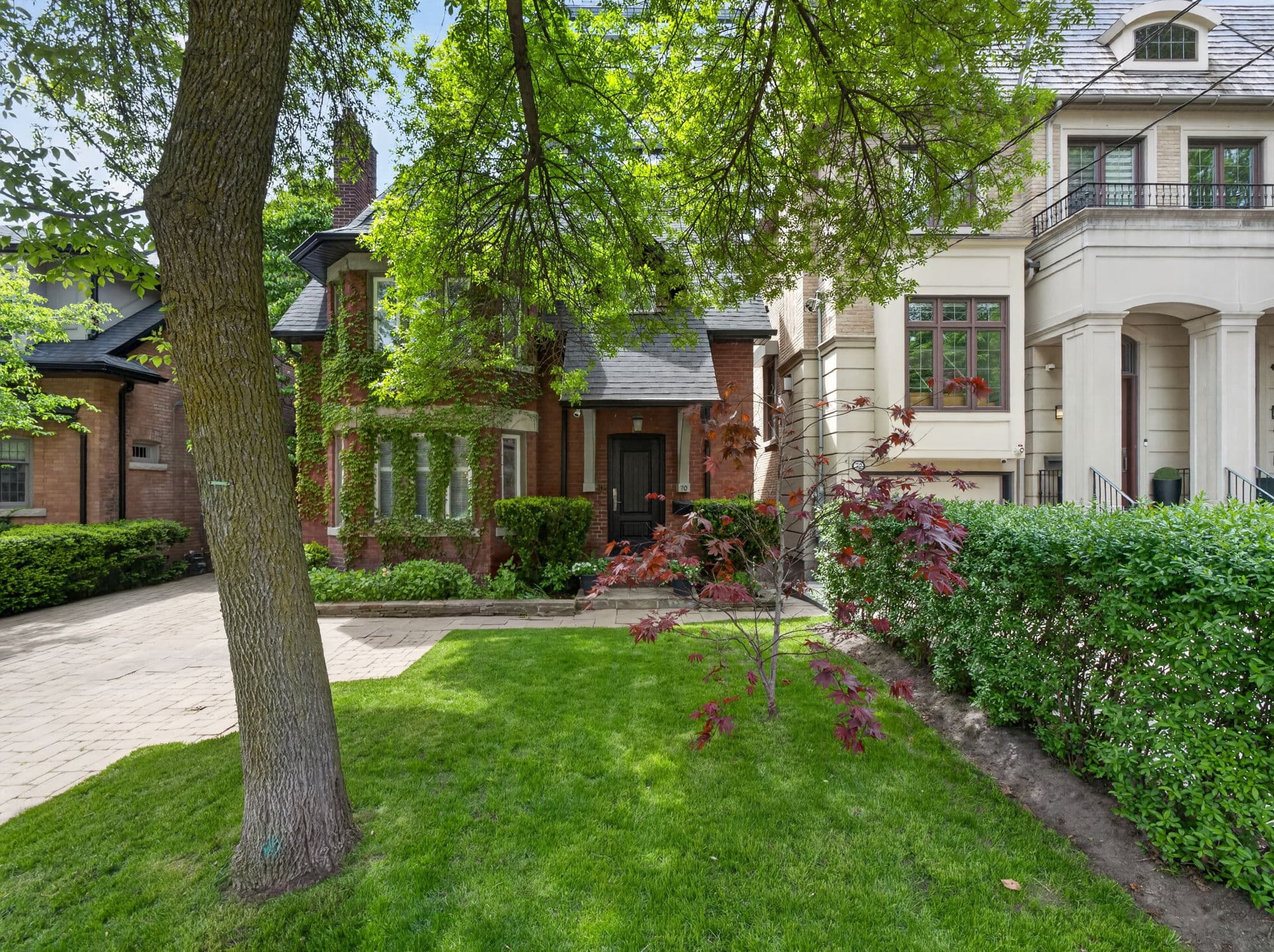 70 Oriole Rd Toronto, ON M4V 2G1
