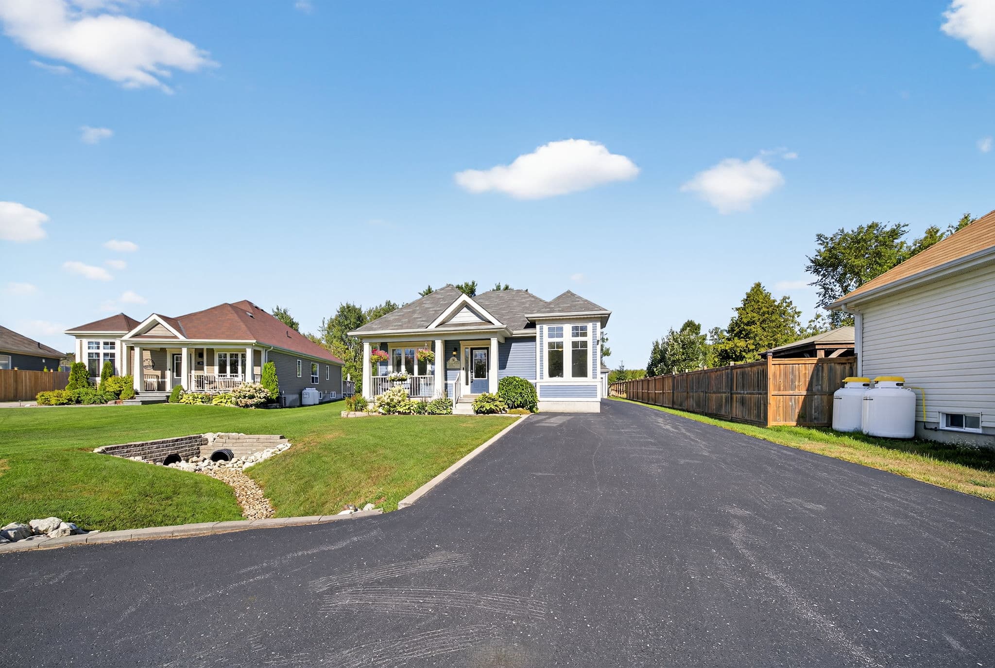 70 Robert St S Wasaga Beach, ON L9Z 2Y2