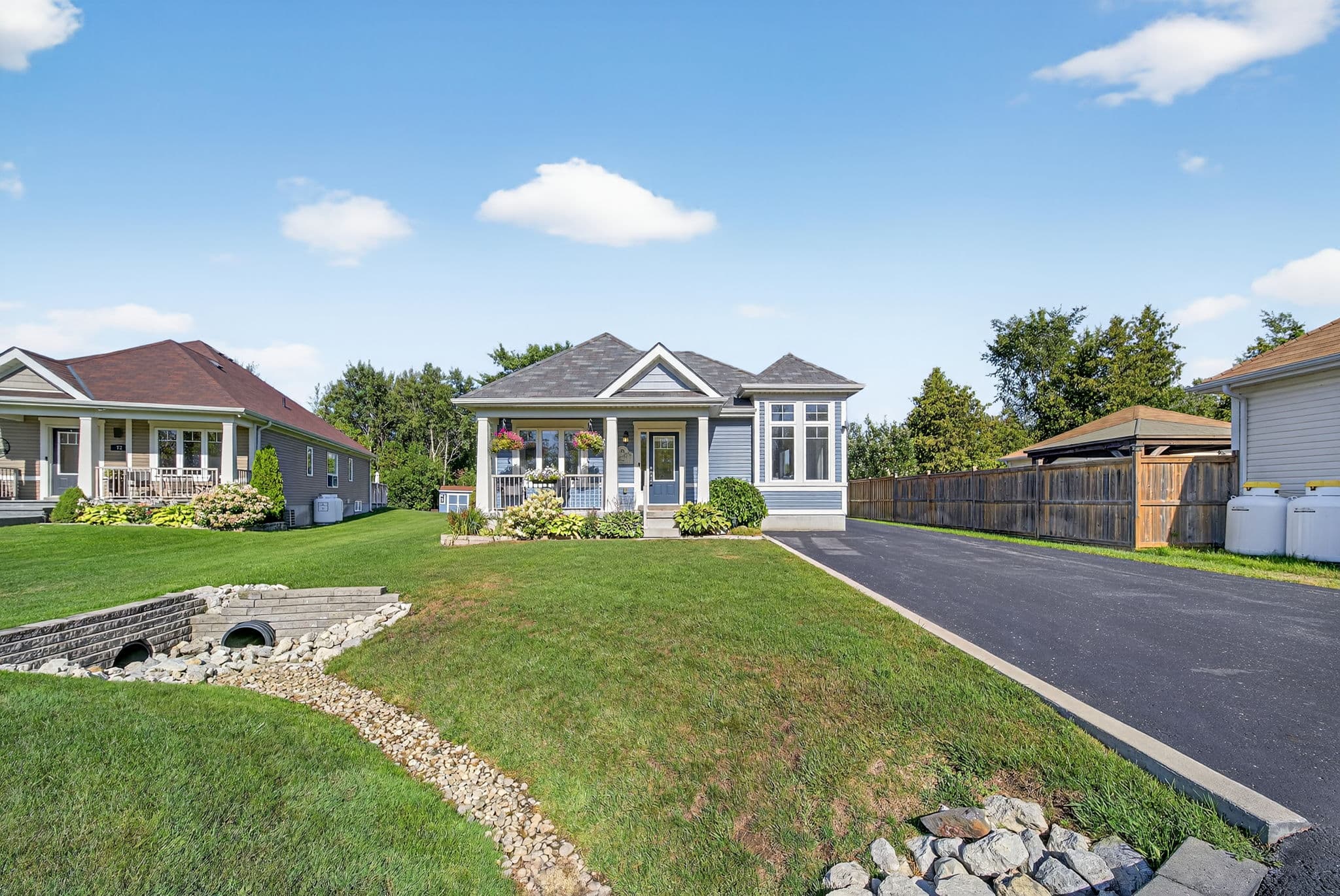 70 Robert St S Wasaga Beach, ON L9Z 2Y2