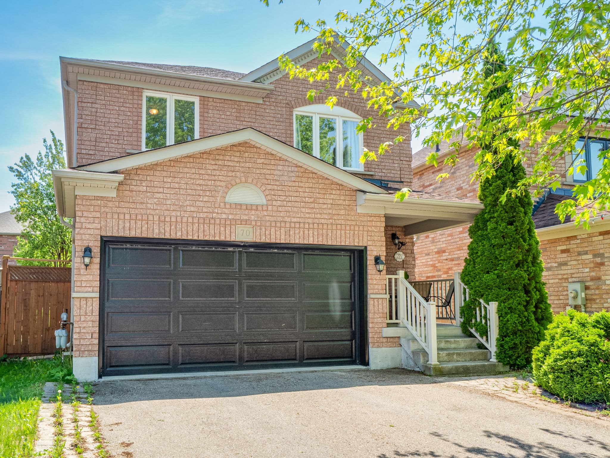 70 Shoniker Dr Newmarket, ON L3X 2Y7
