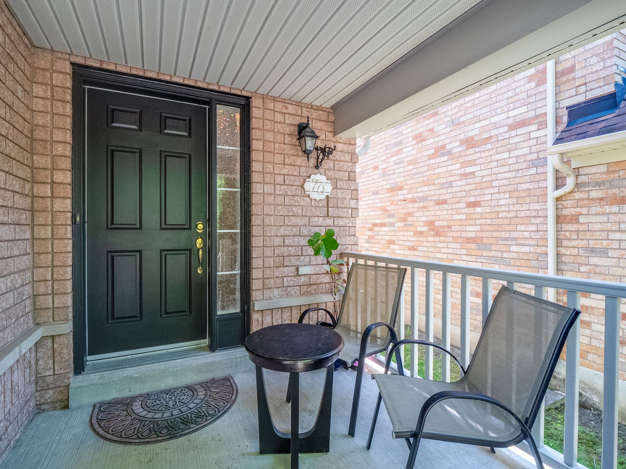 70 Shoniker Dr Newmarket, ON L3X 2Y7