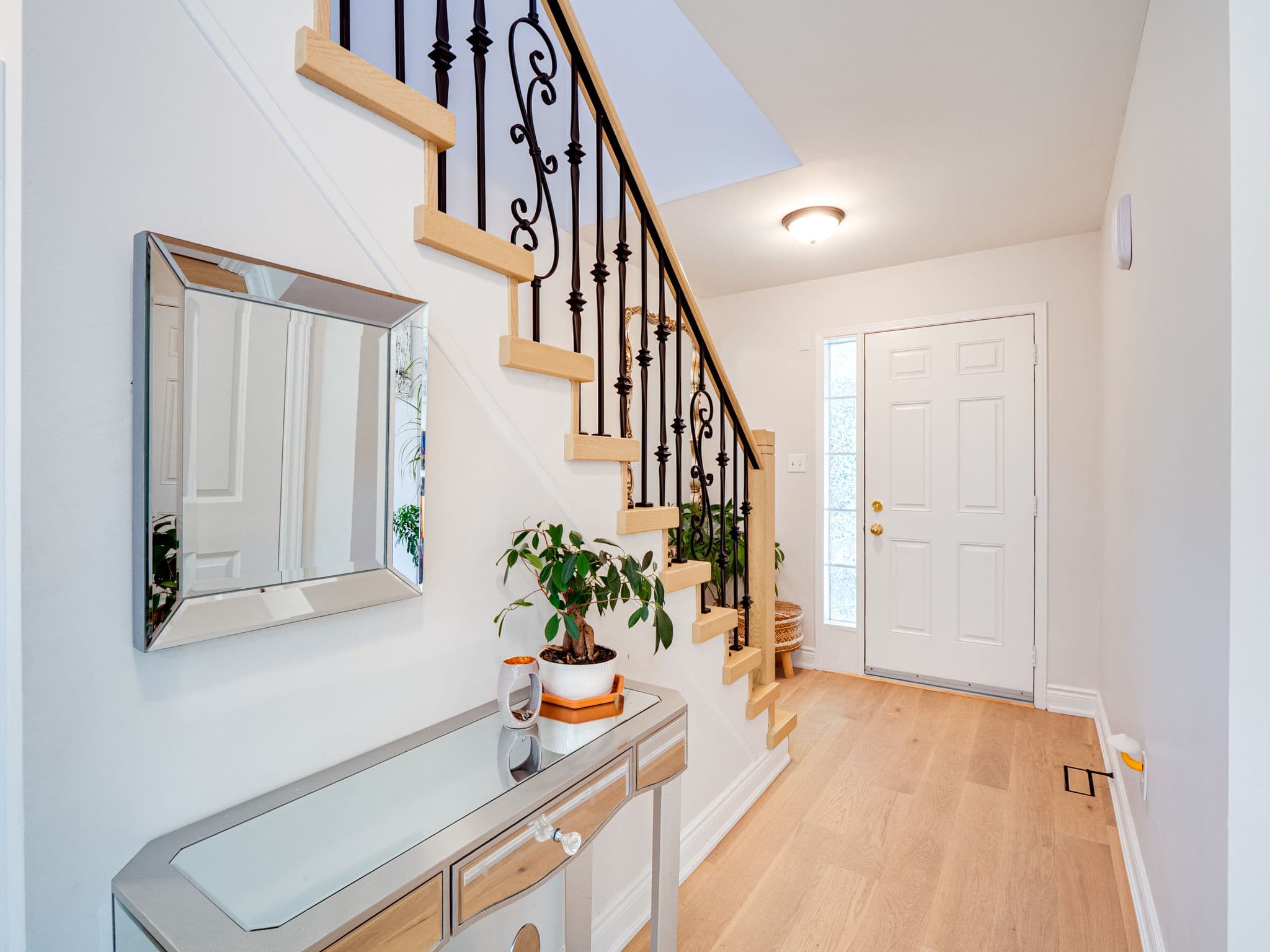 70 Shoniker Dr Newmarket, ON L3X 2Y7