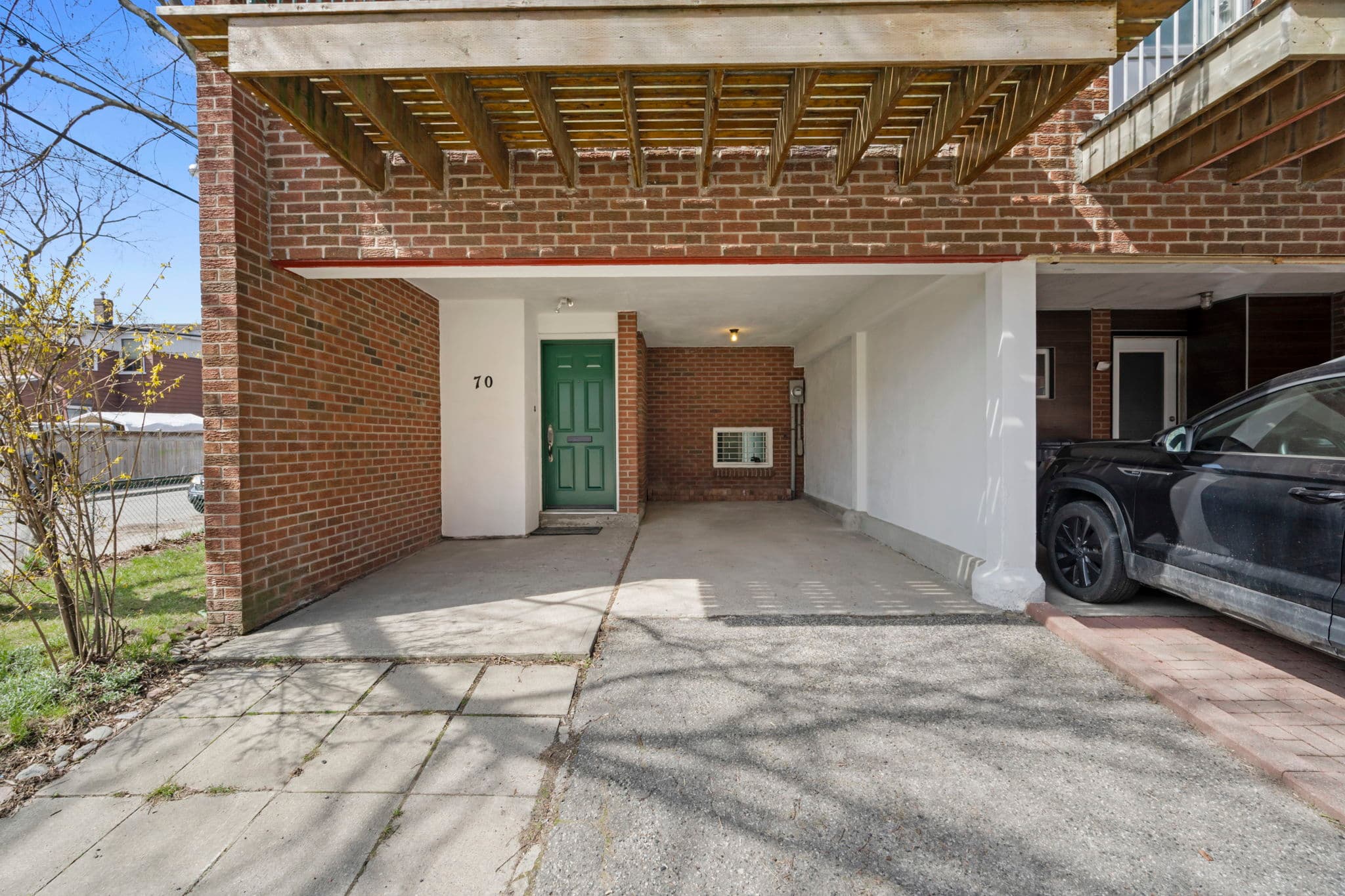 70 Stanley Terrace Toronto, ON M6J 3P9