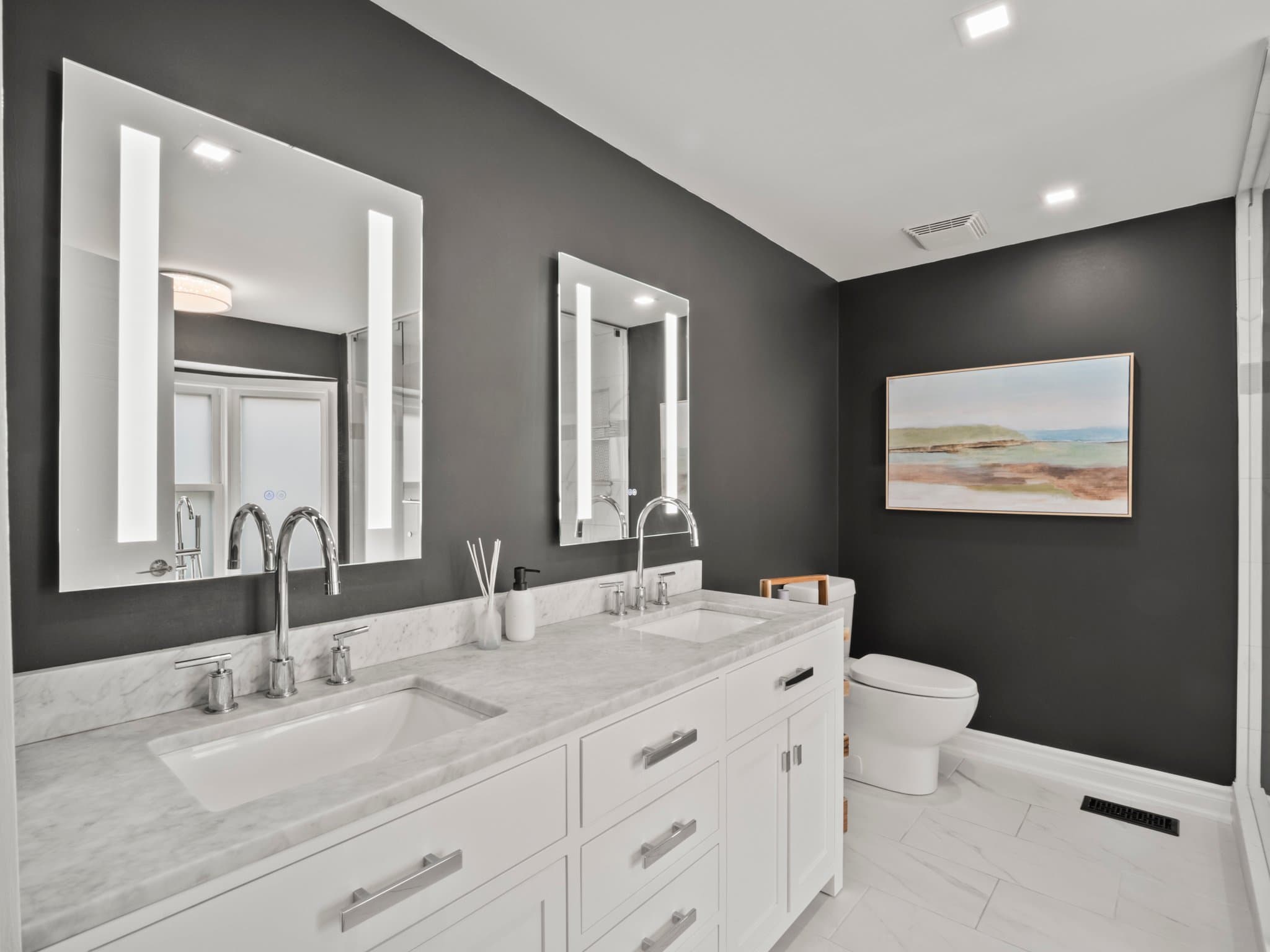71 Peevers Crescent Newmarket, ON L3Y 7T2