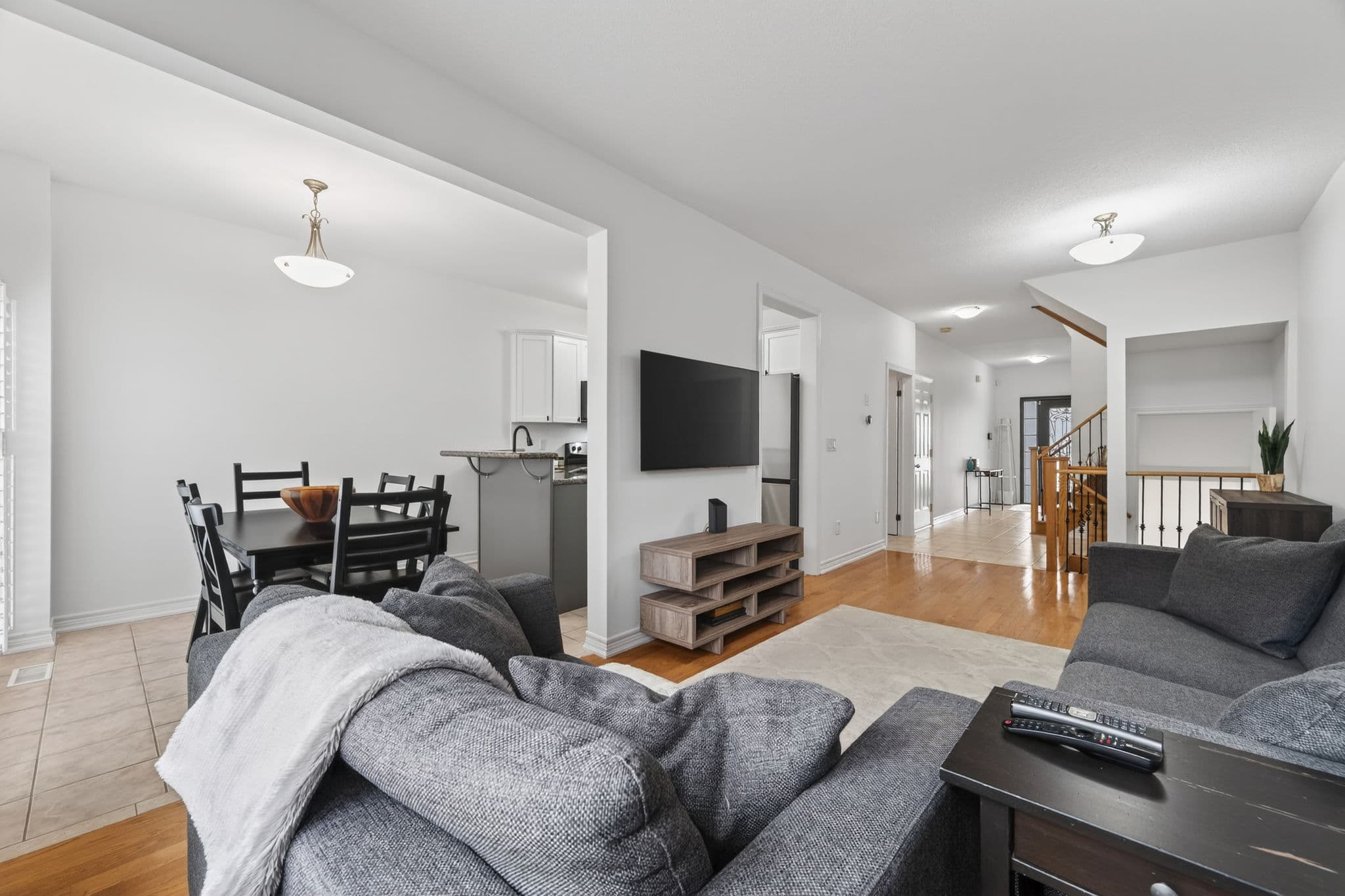 71 Puccini Dr 9 Richmond Hill, ON L4E 4X8