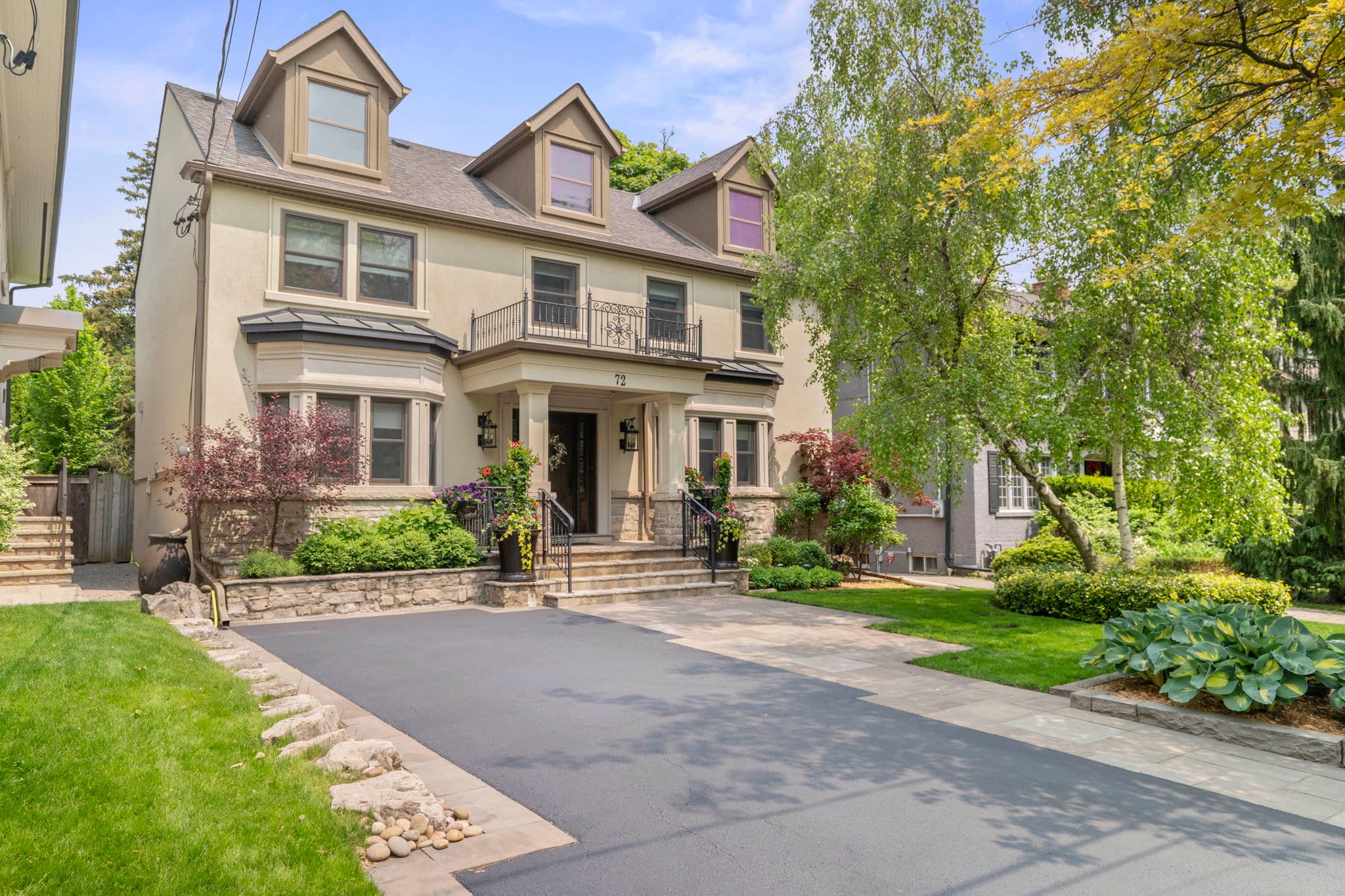 72 Teddington Park Ave Toronto, ON M4N 2C6