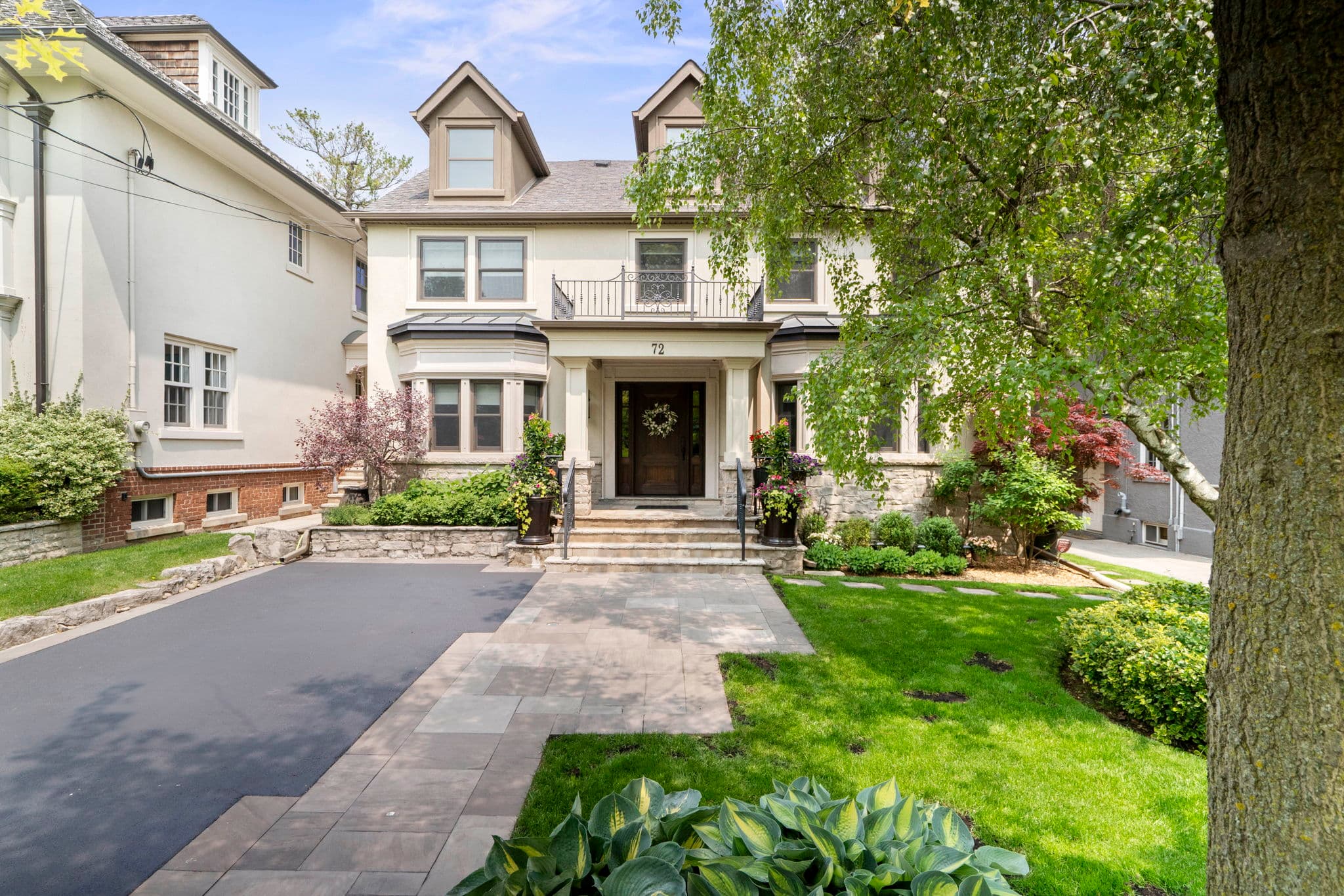 72 Teddington Park Ave Toronto, ON M4N 2C6