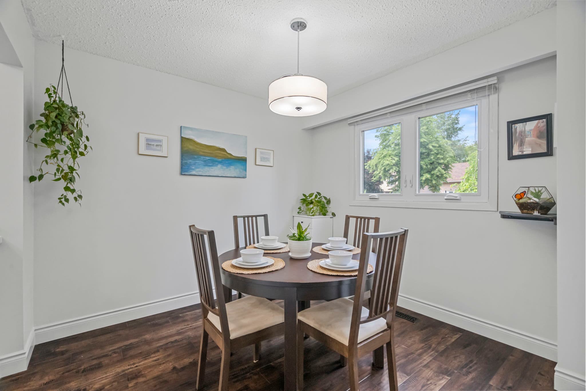 7218 Joliette Crescent Mississauga, ON L5N 1Z3