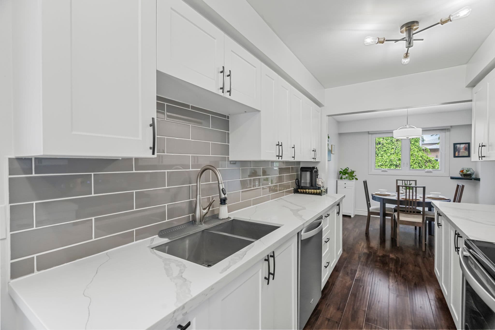 7218 Joliette Crescent Mississauga, ON L5N 1Z3