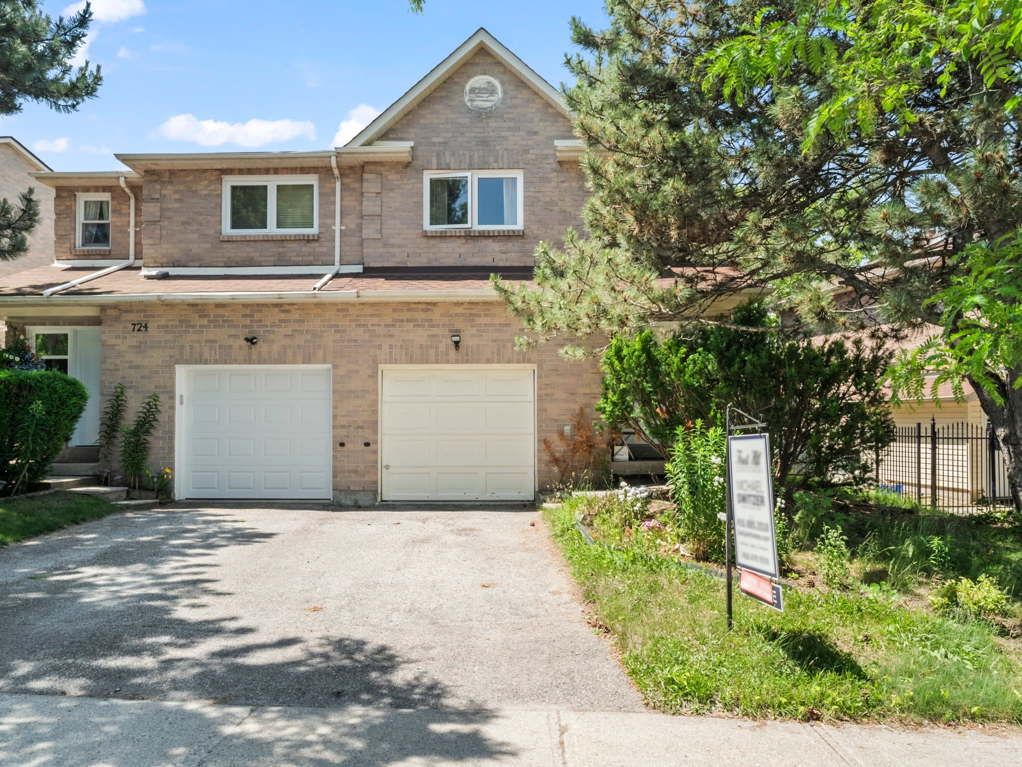 726 York Hill Blvd Vaughan, ON L4J 5G7