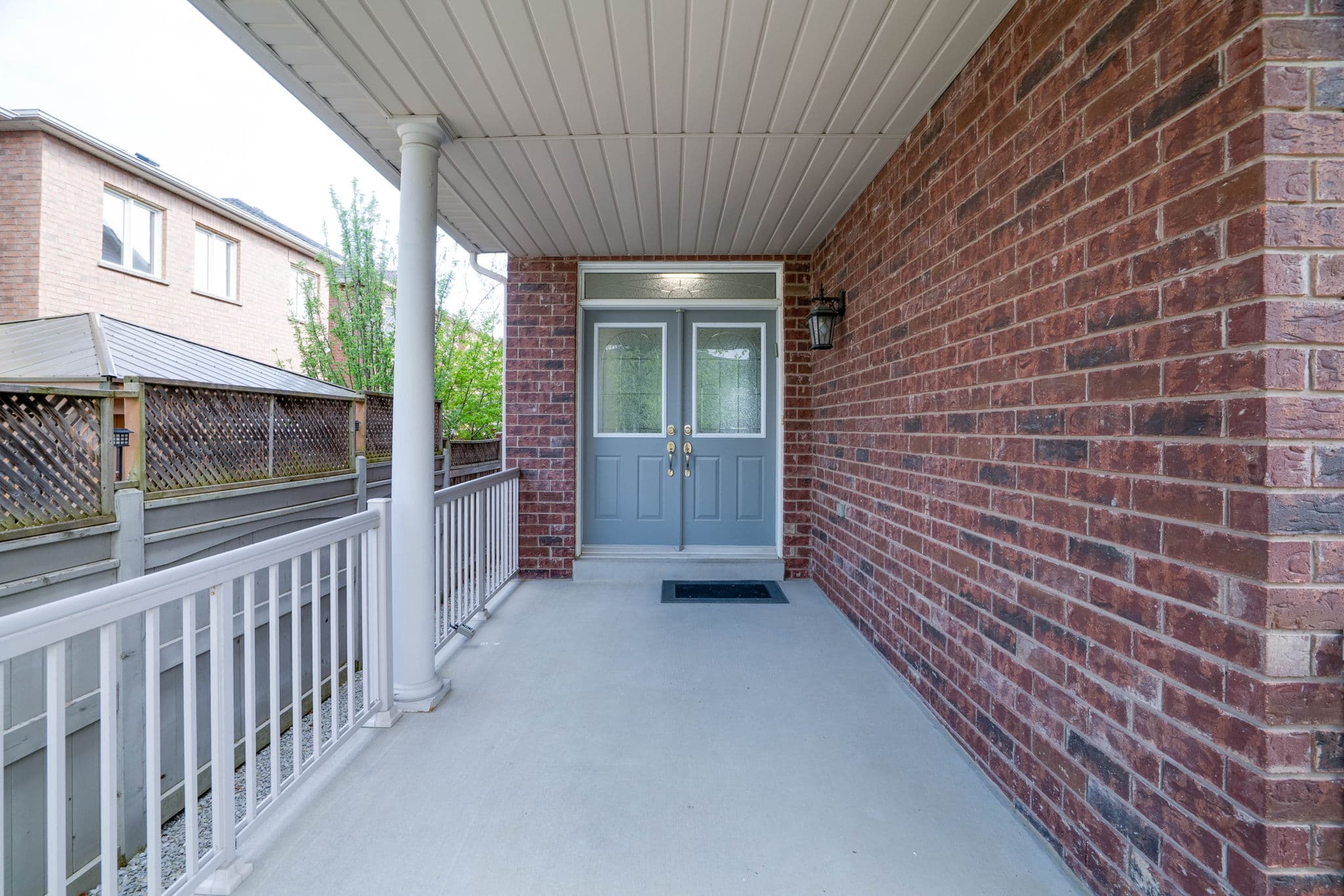 73 Balsamwood Rd Vaughan, ON L4J 9E3