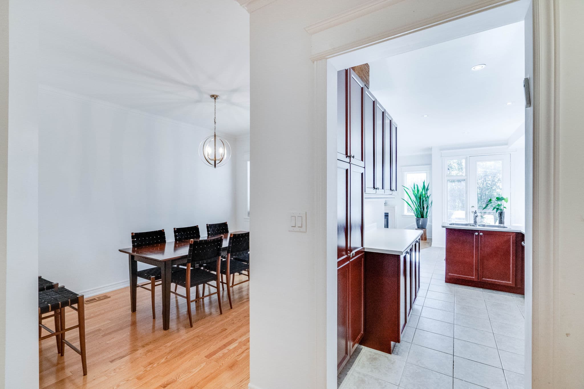 73 Southvale Dr Vaughan, ON L6A 0Y6