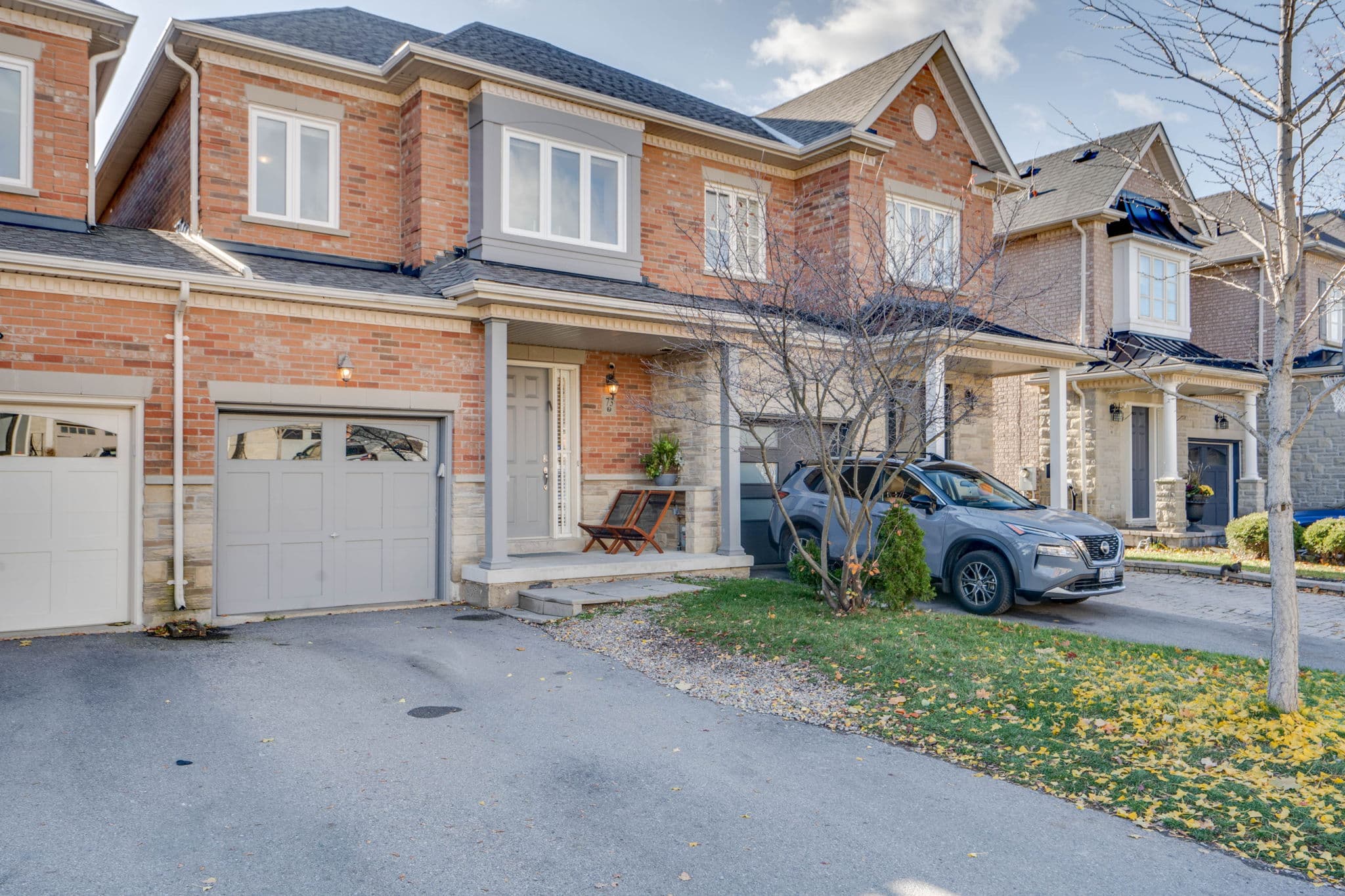 73 Southvale Dr Vaughan, ON L6A 0Y6