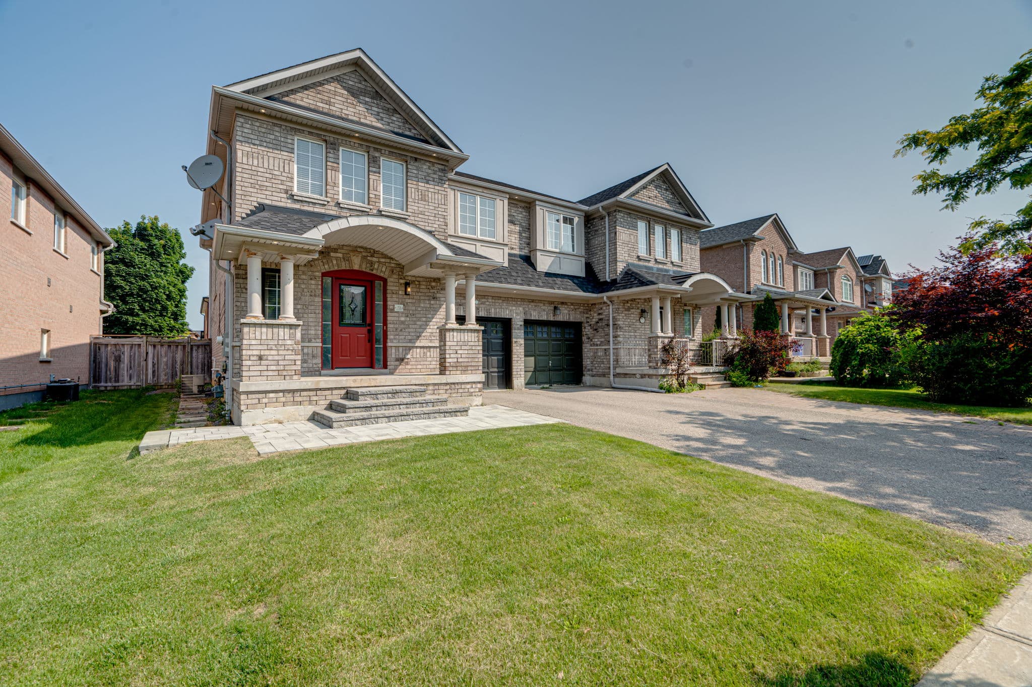 73 Starr Crescent Aurora, ON L4G 7X3