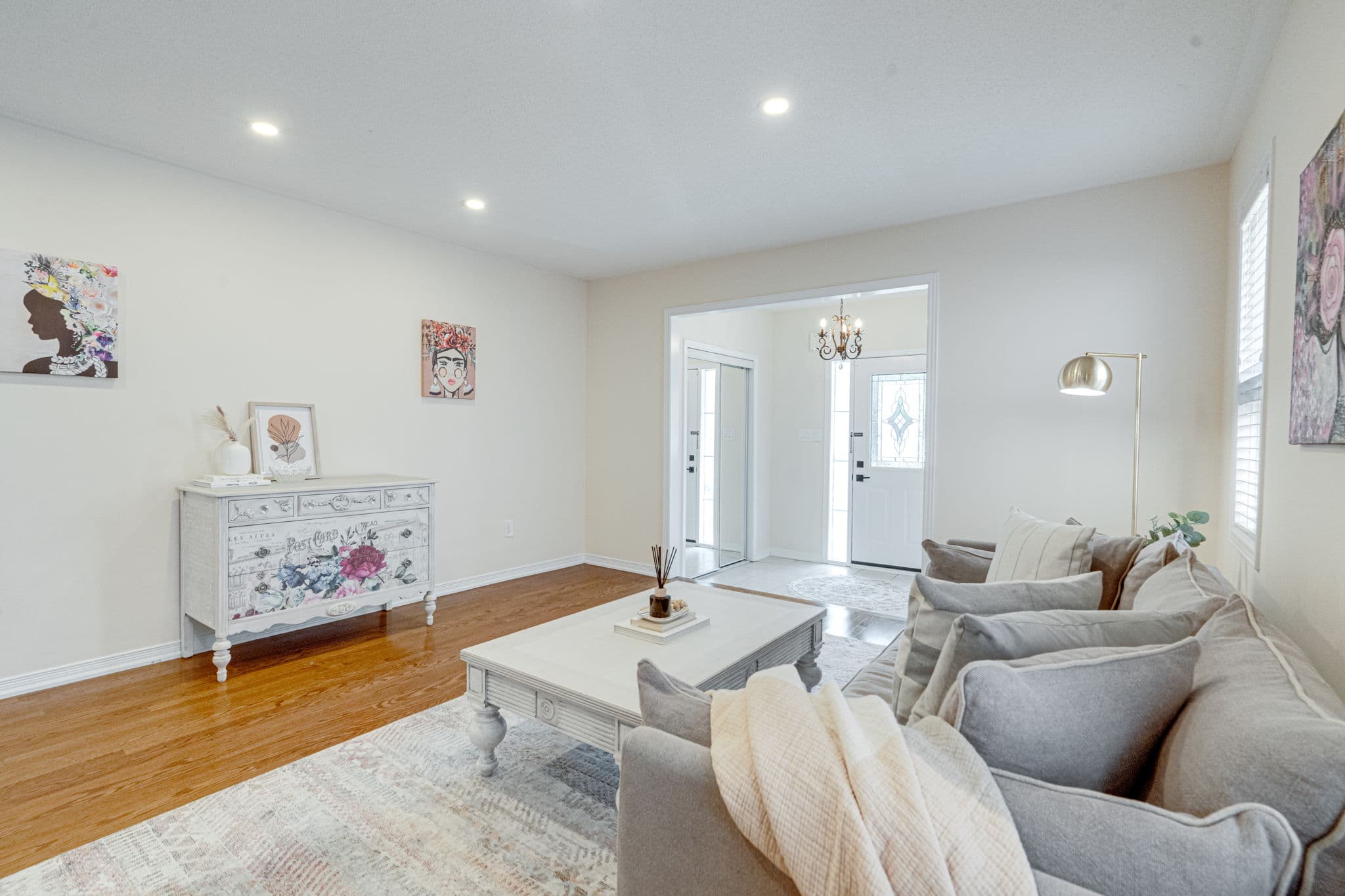 73 Starr Crescent Aurora, ON L4G 7X3