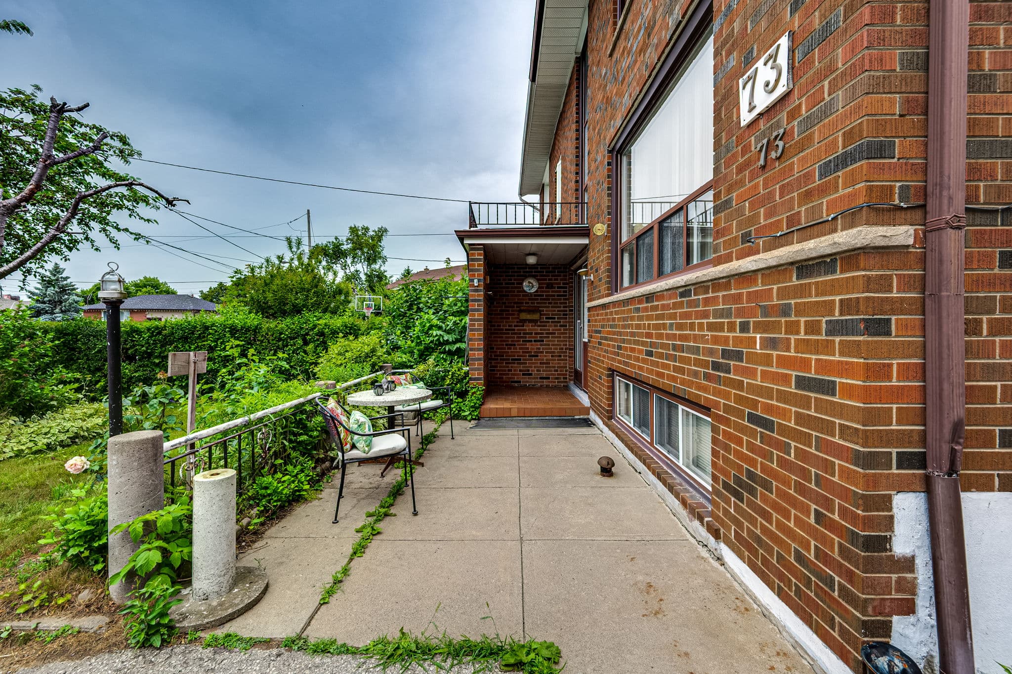 73 Talent Crescent Toronto, ON M9M 2N5
