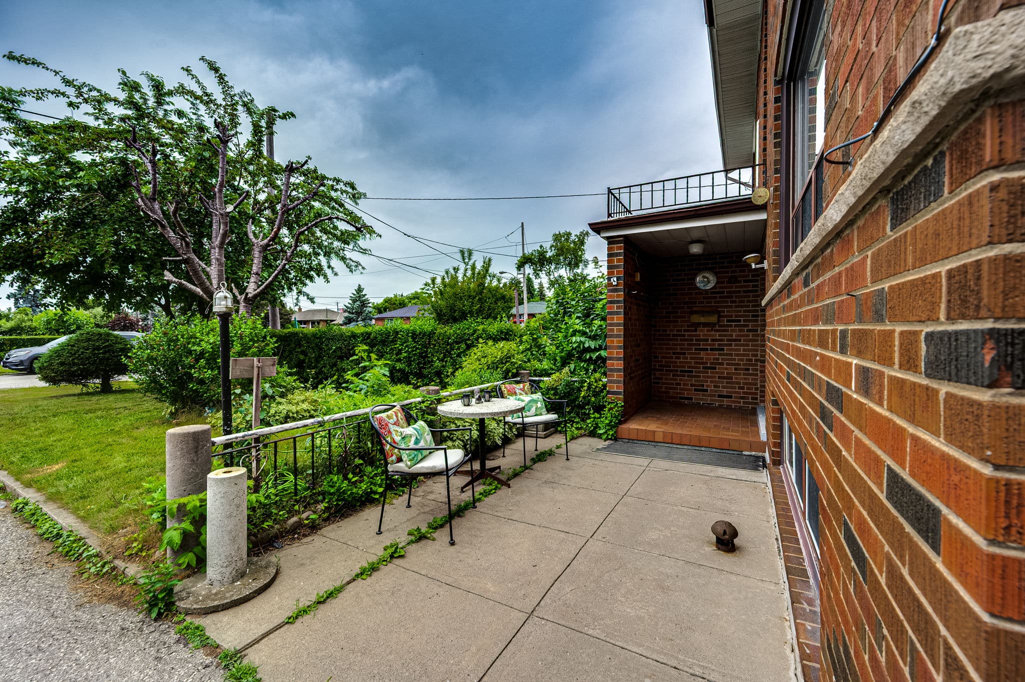 73 Talent Crescent Toronto, ON M9M 2N5
