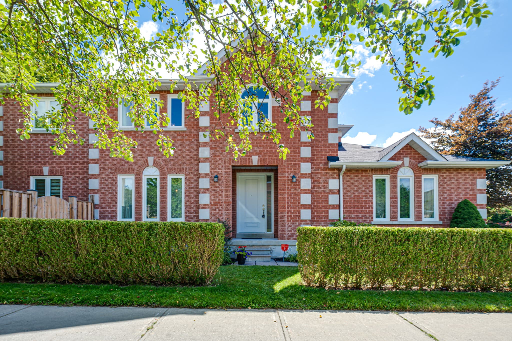 74 Cedar Springs Dr Richmond Hill, ON L4S 2B3