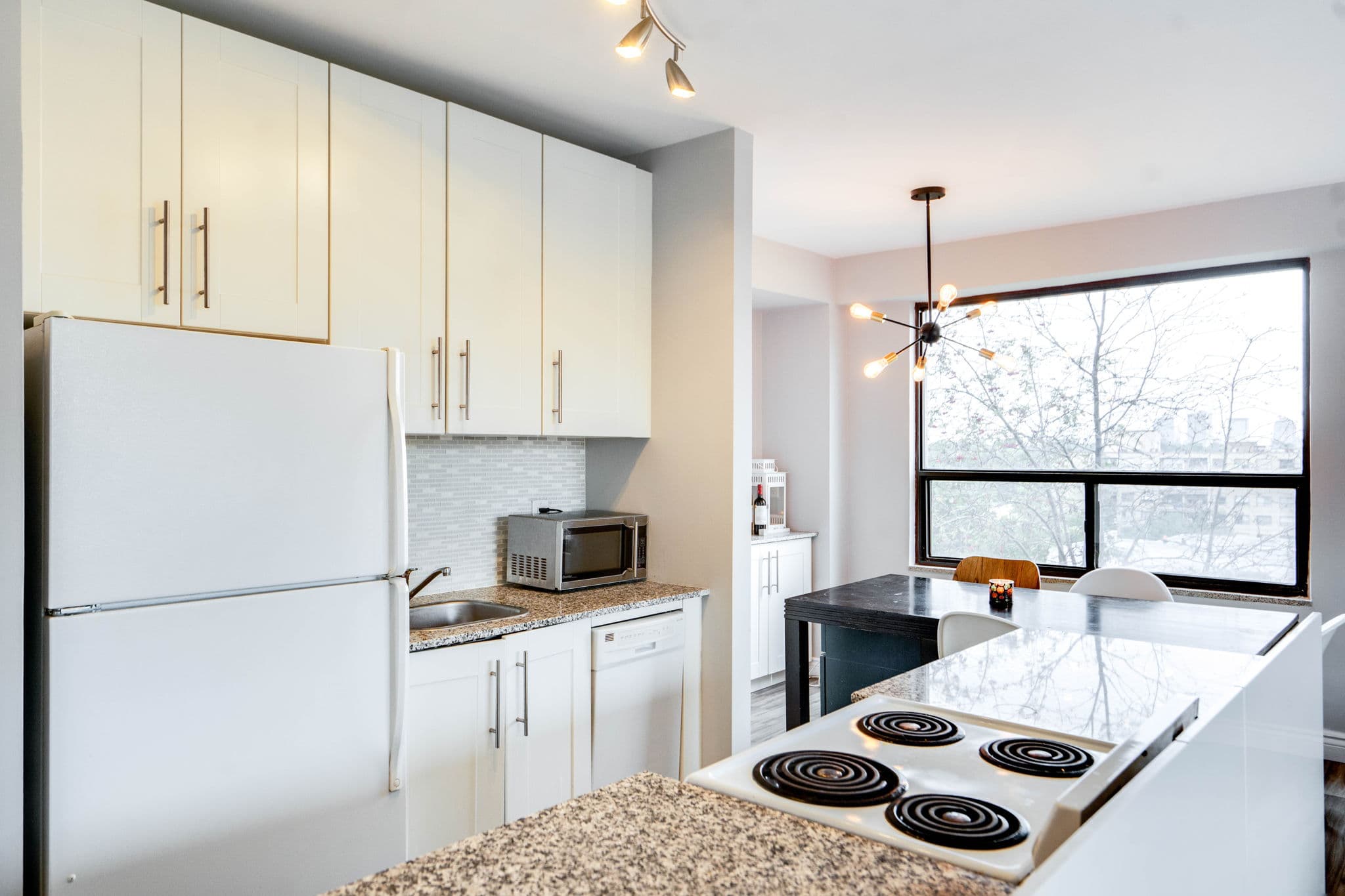 740 Eglinton Ave W Unit 507 Toronto, ON M5N 1C4