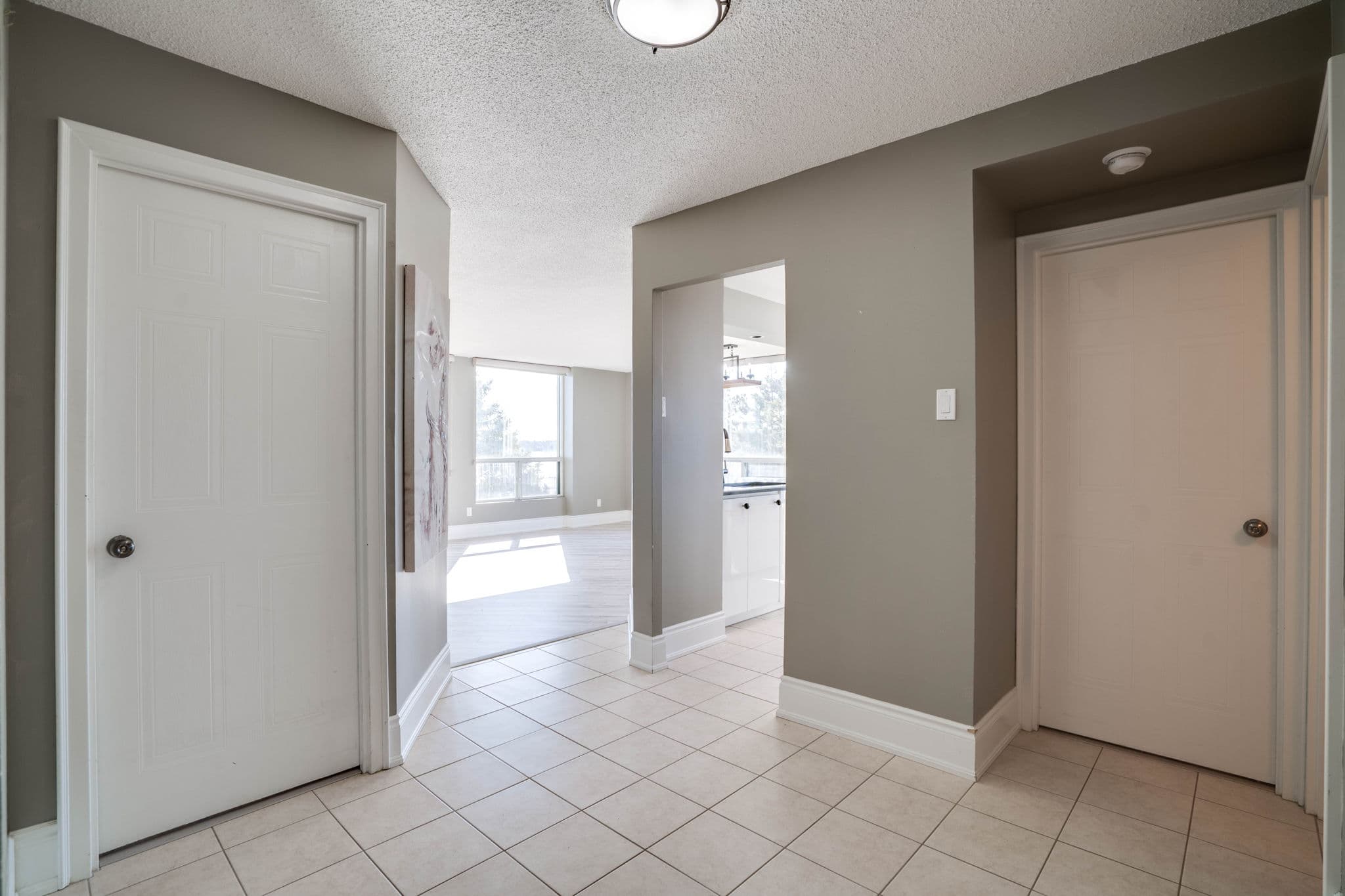 75 Ellen St Unit 410 Barrie, ON L4N 7R6