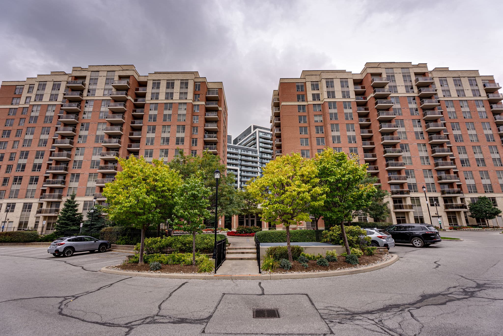 75 King William Crescent Unit 507 Richmond Hill, ON L4B 0C1