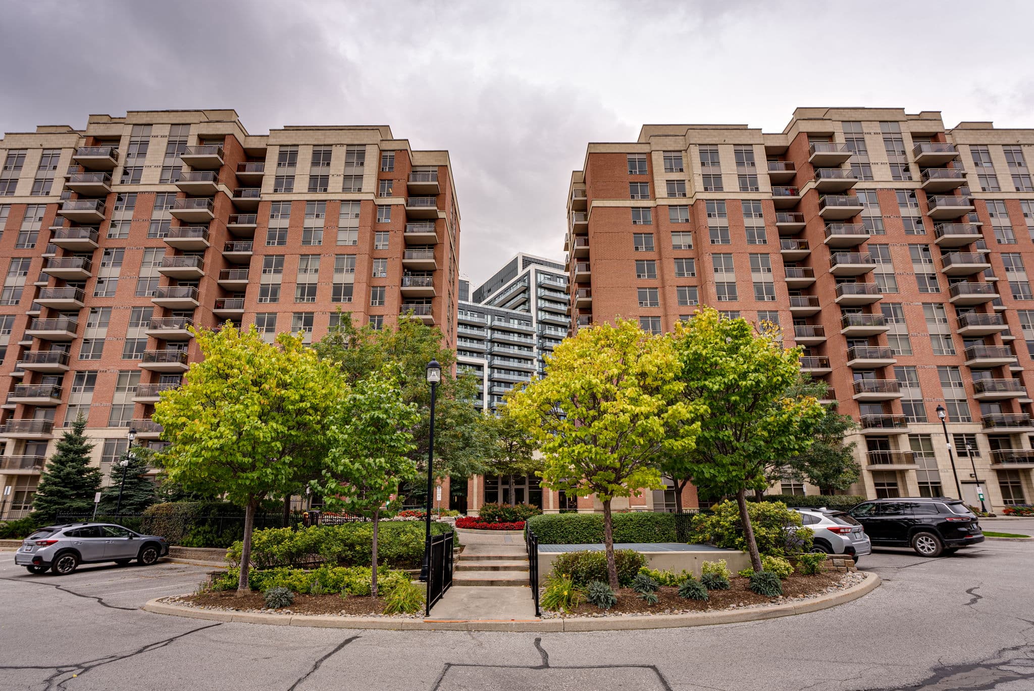 75 King William Crescent Unit 507 Richmond Hill, ON L4B 0C1