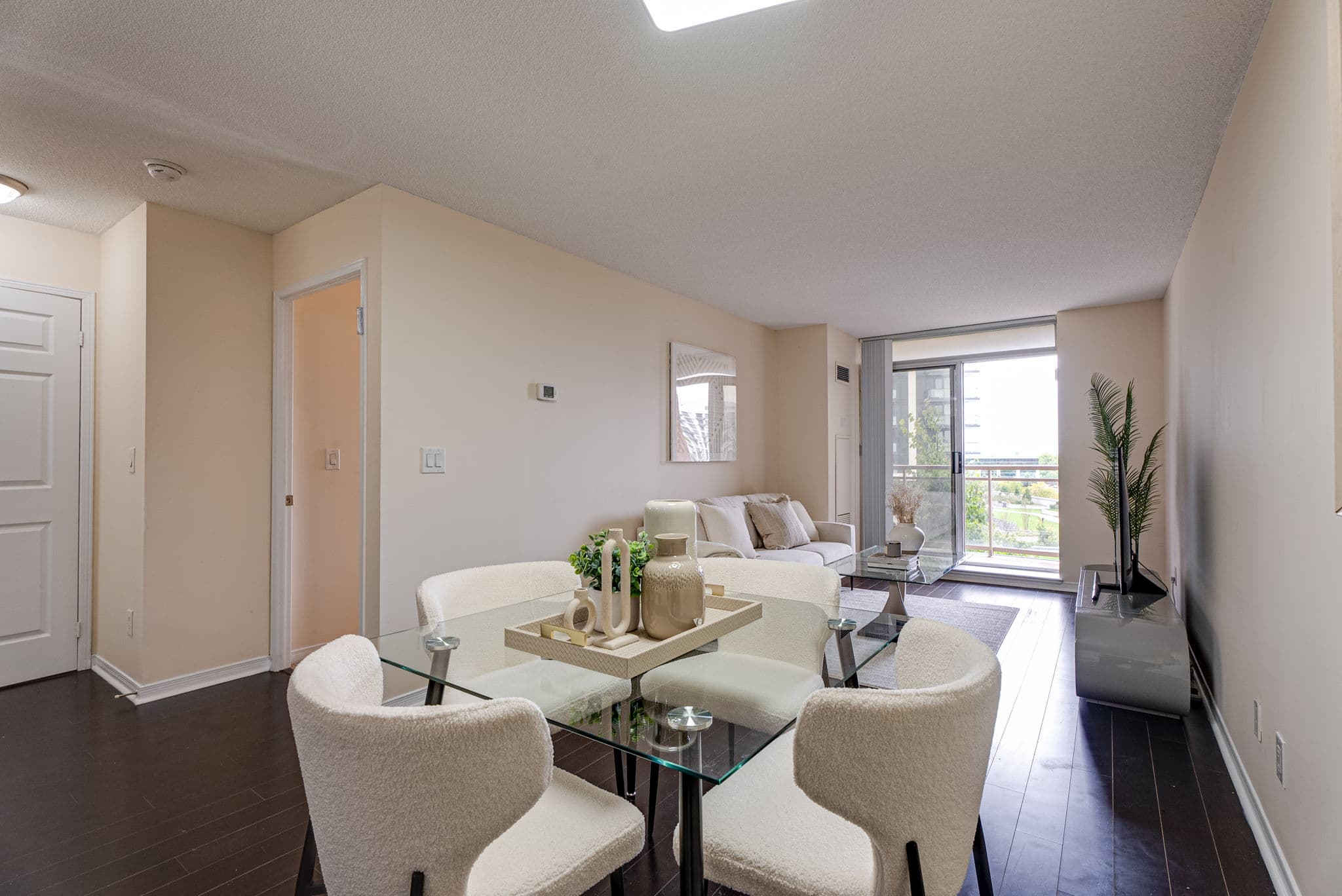 75 King William Crescent Unit 507 Richmond Hill, ON L4B 0C1