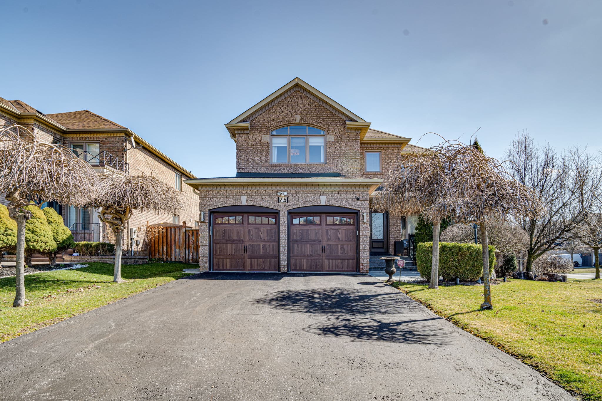 75 Shaftsbury Ave Richmond Hill, ON L4C 0R3