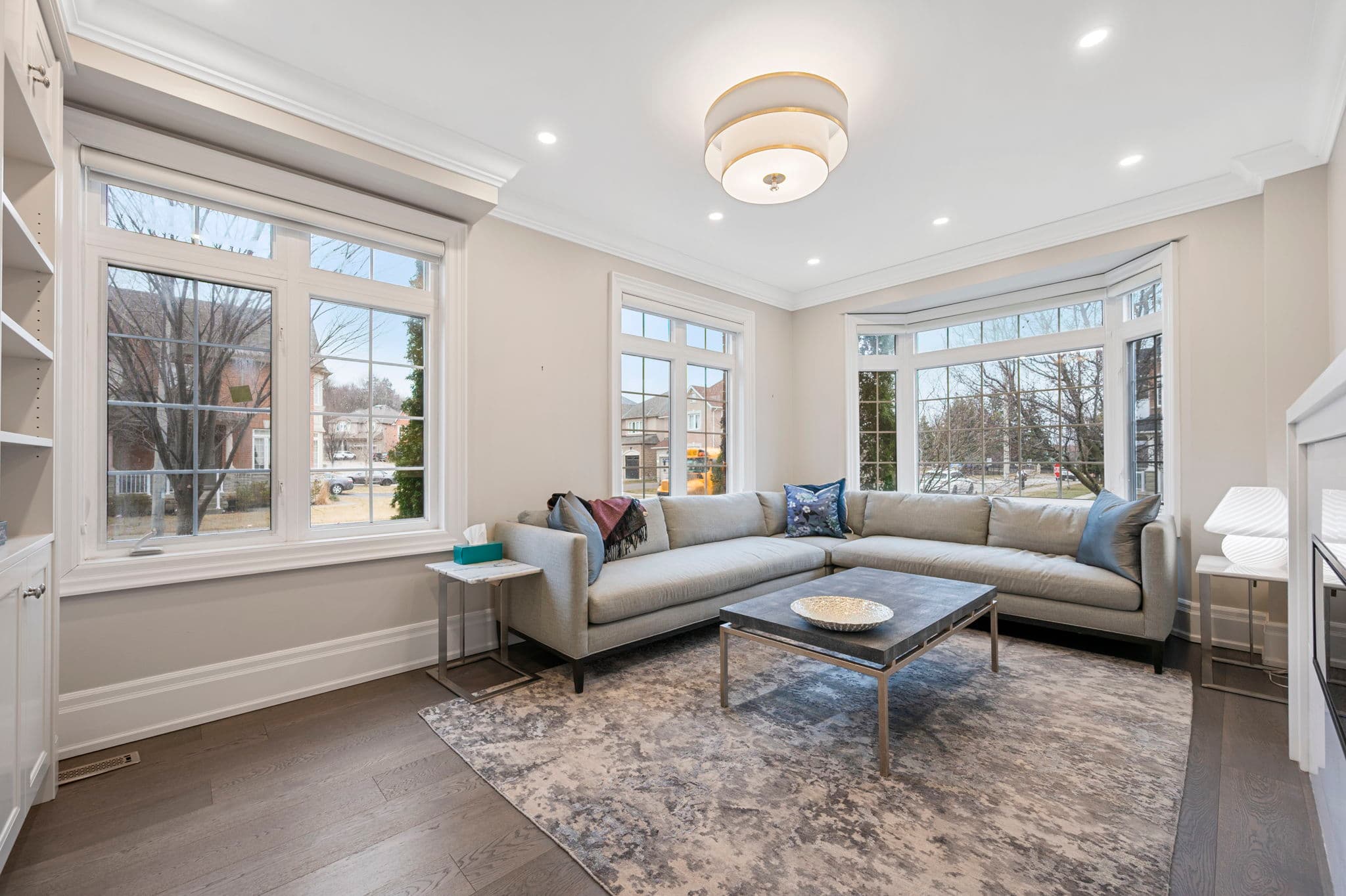 75 Strauss Rd Vaughan, ON L4J 8Z6