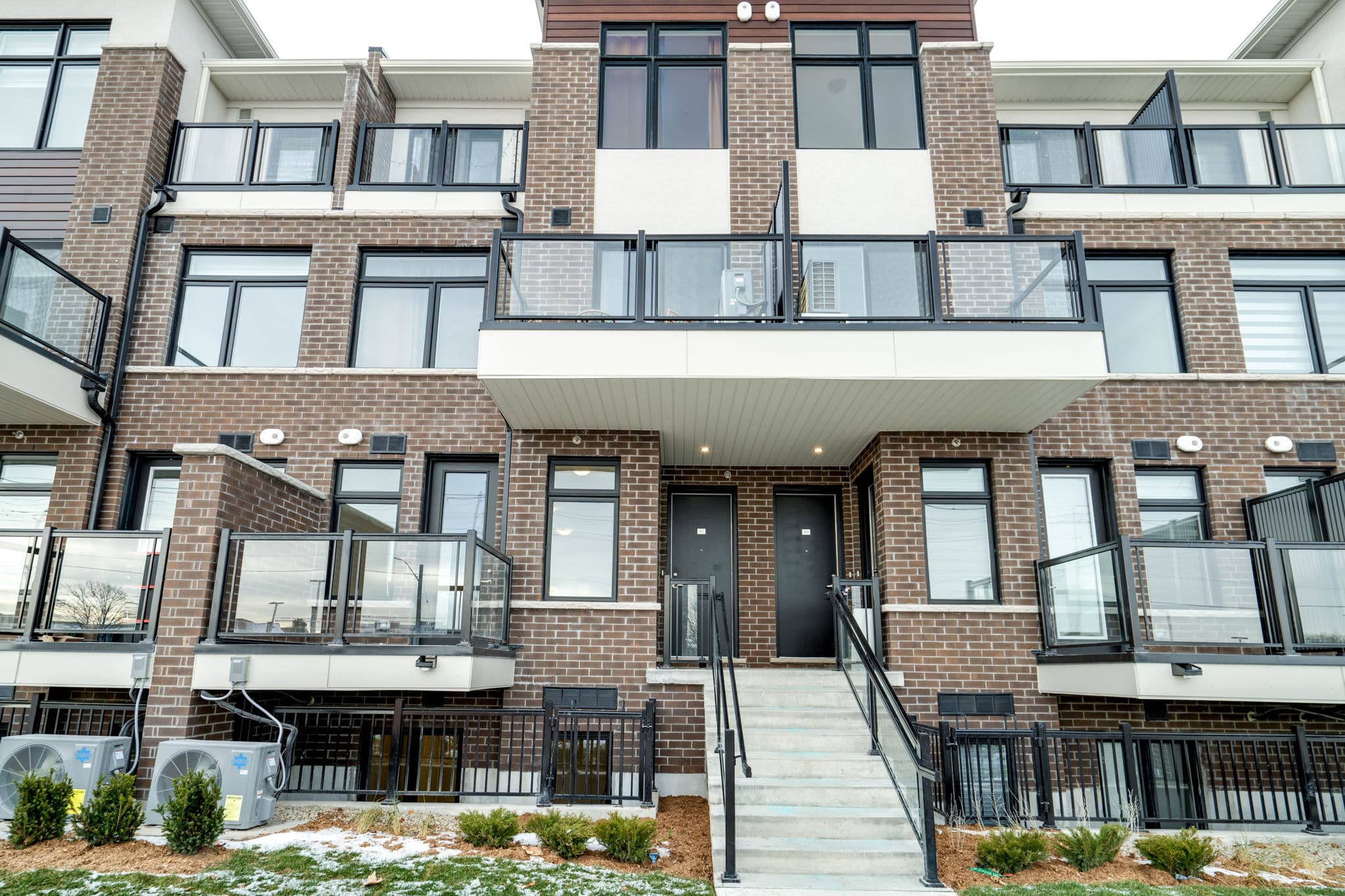 755 OMEGA DRIVE Unit 322 Pickering, ON L1V 0H1