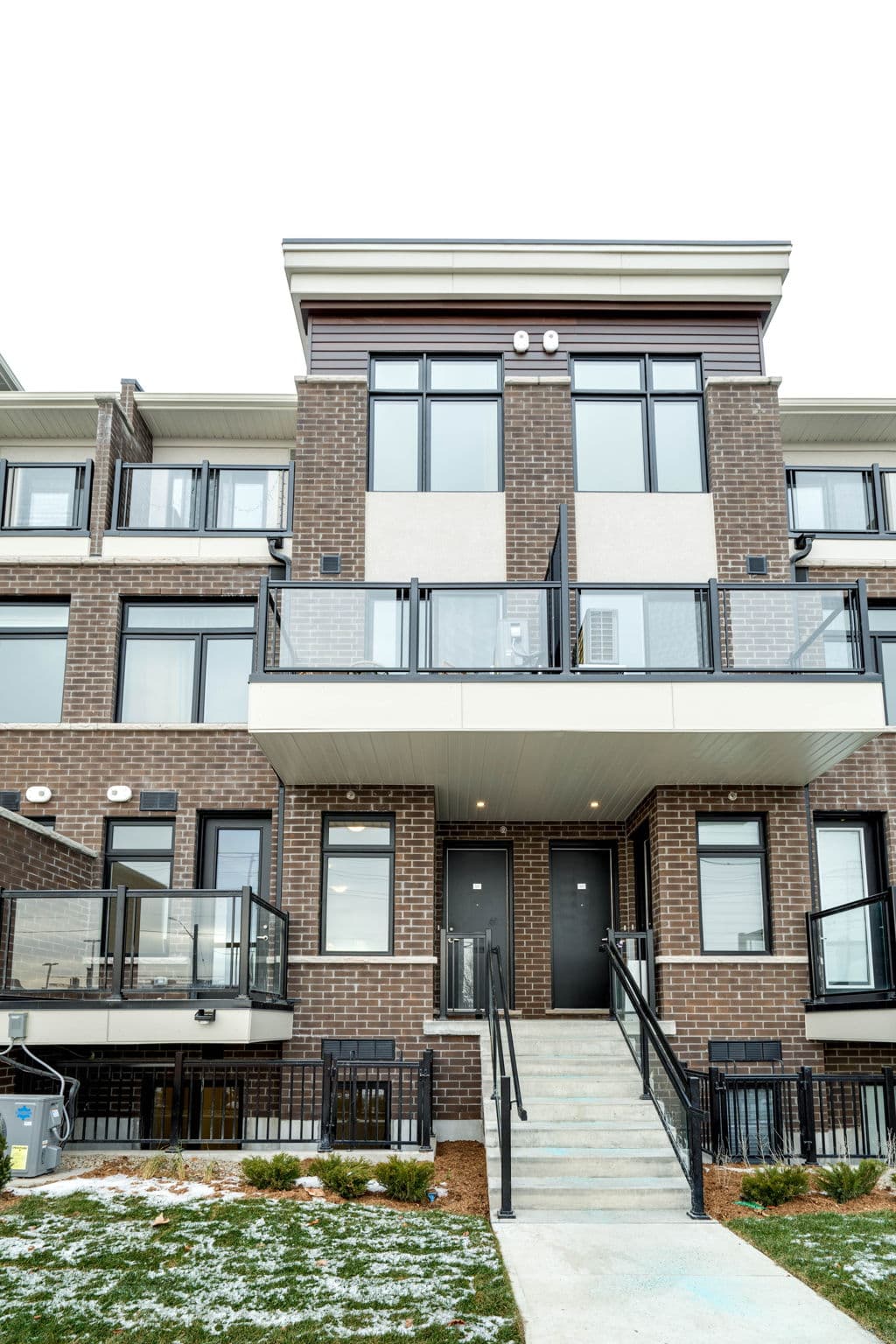 755 OMEGA DRIVE Unit 322 Pickering, ON L1V 0H1