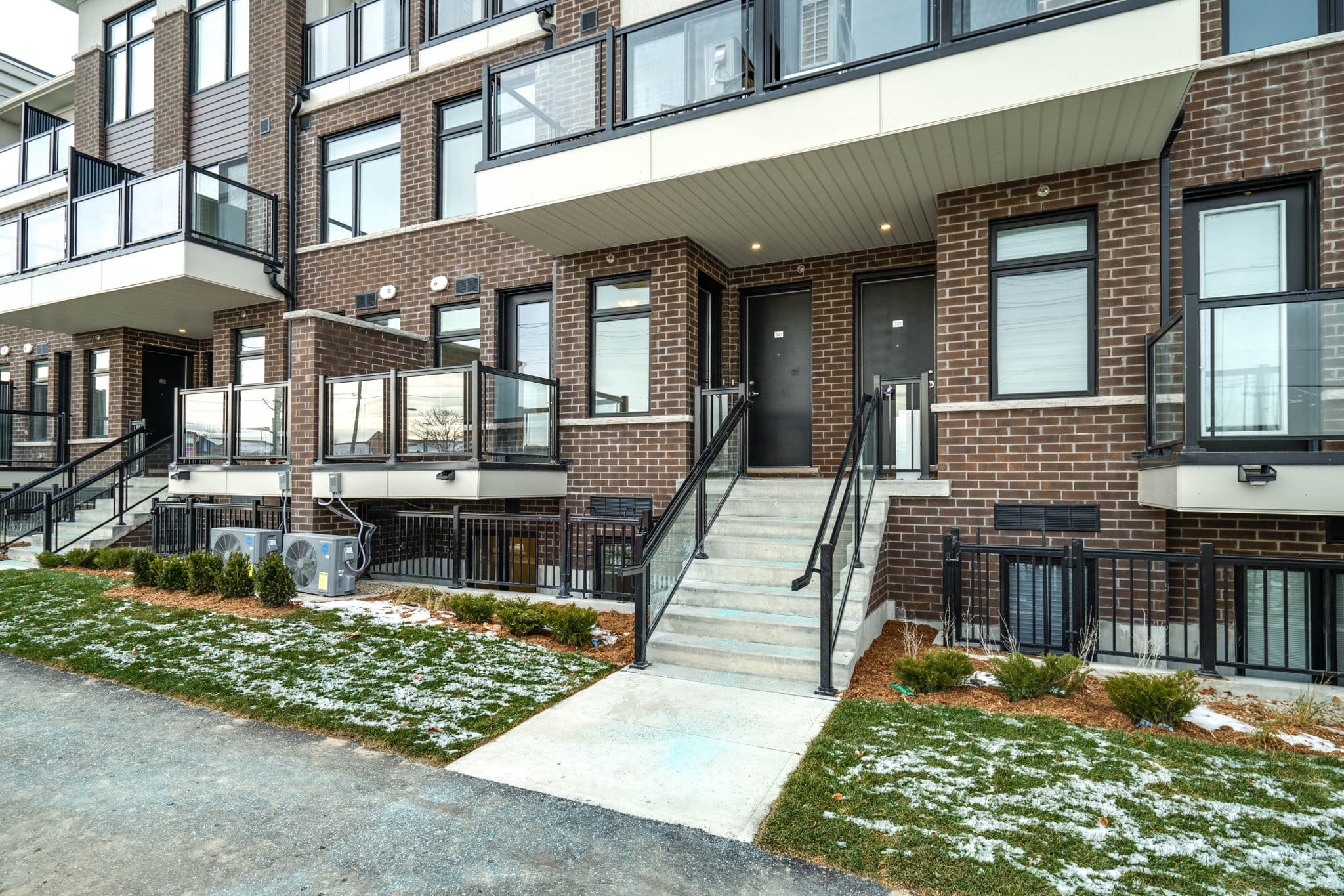 755 OMEGA DRIVE Unit 322 Pickering, ON L1V 0H1