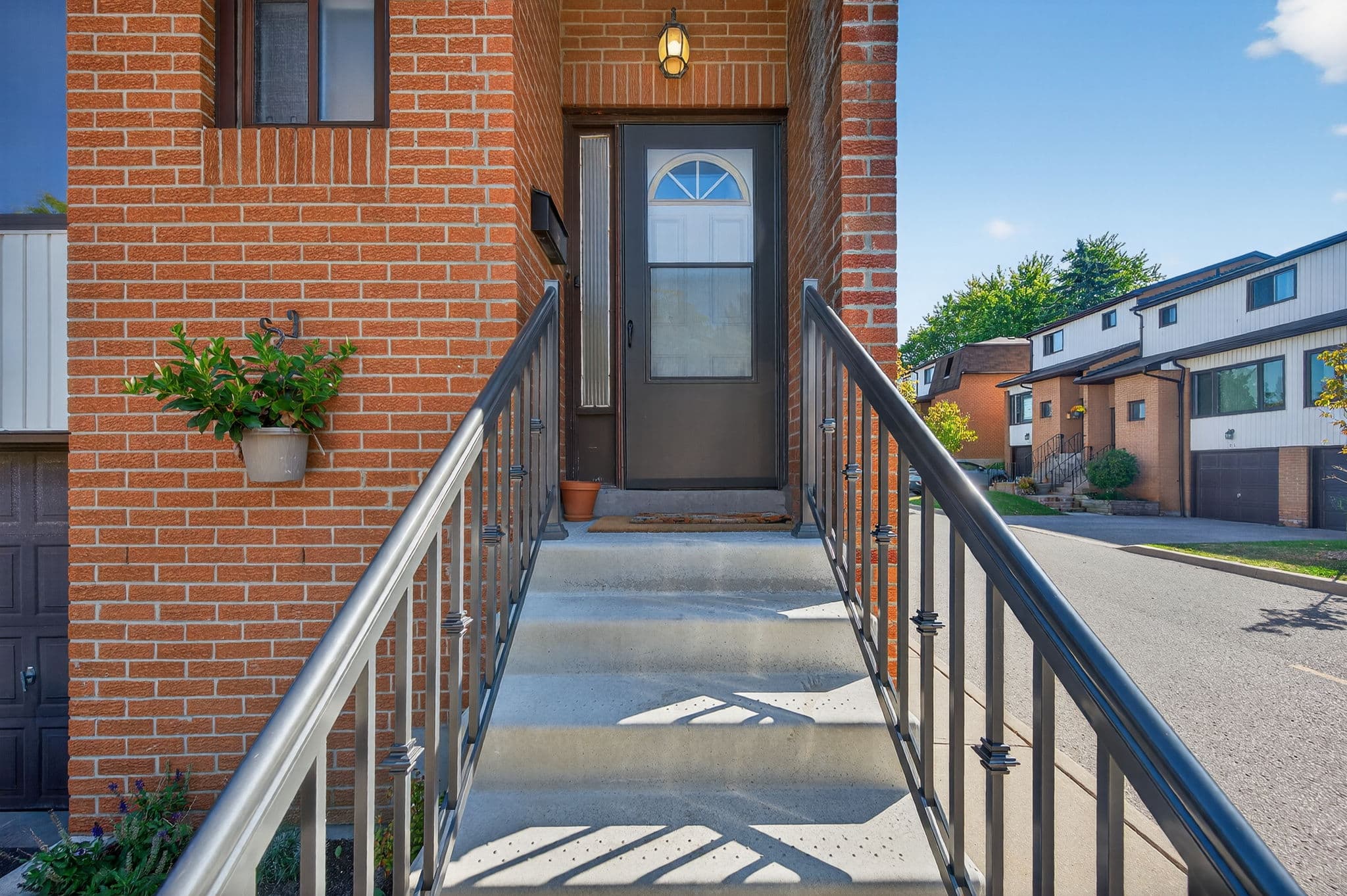 765 Oklahoma Dr Unit 54 Pickering, ON L1W 3C9