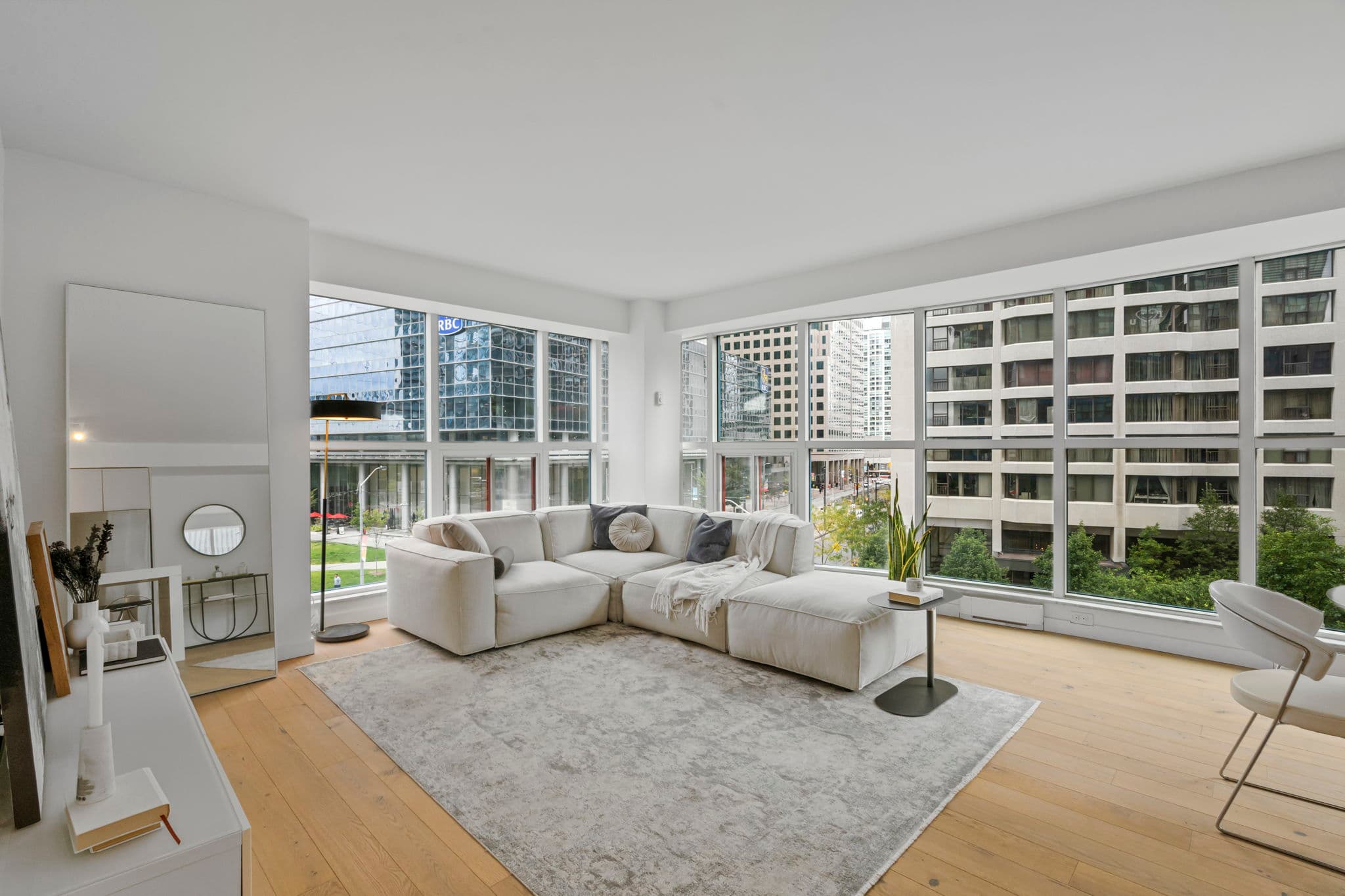 77 Harbour Square Unit 502 Toronto, ON M5J 2S2