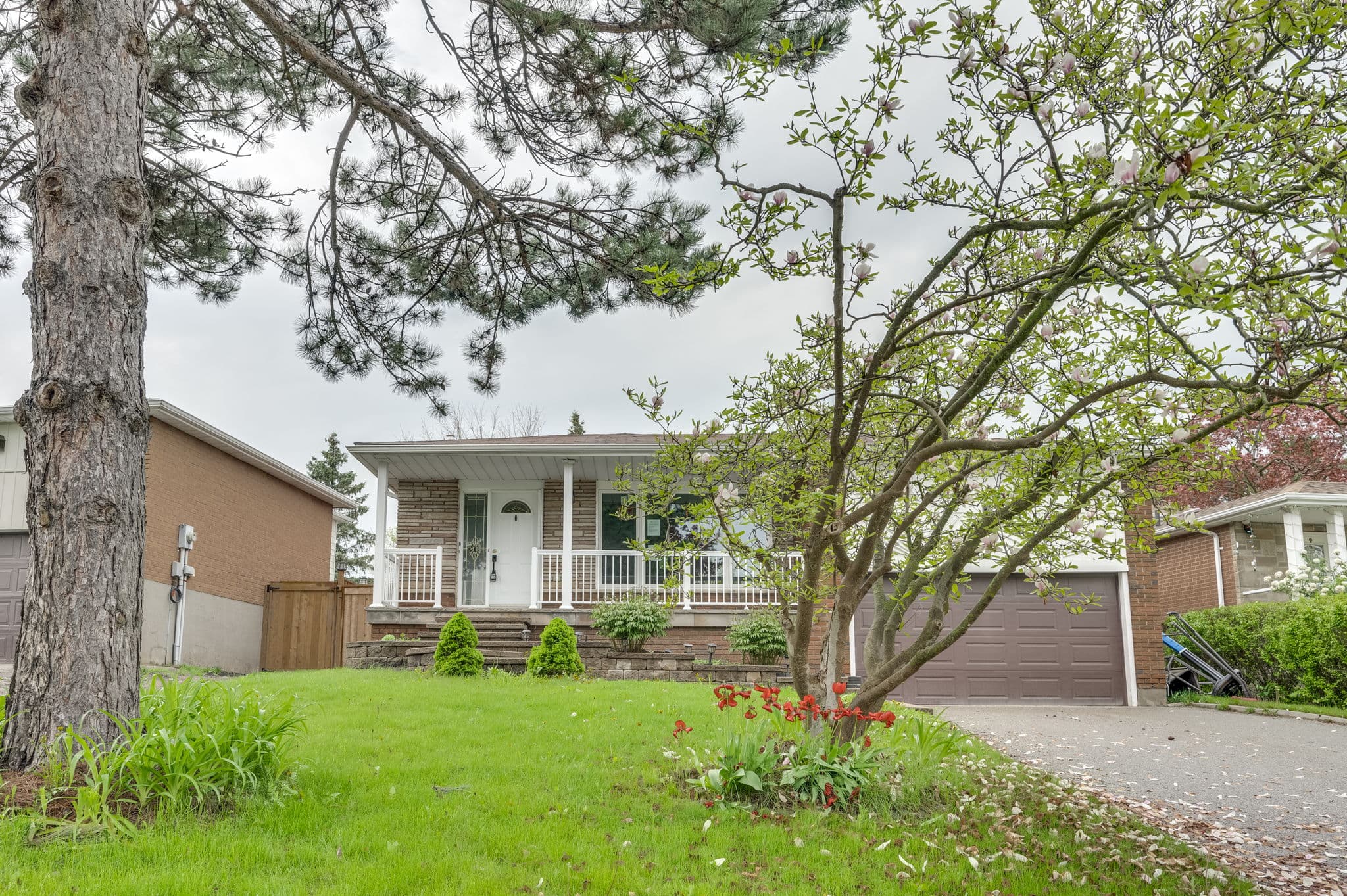 77 Lee Ave Bradford West Gwillimbury, ON L3Z 1A8