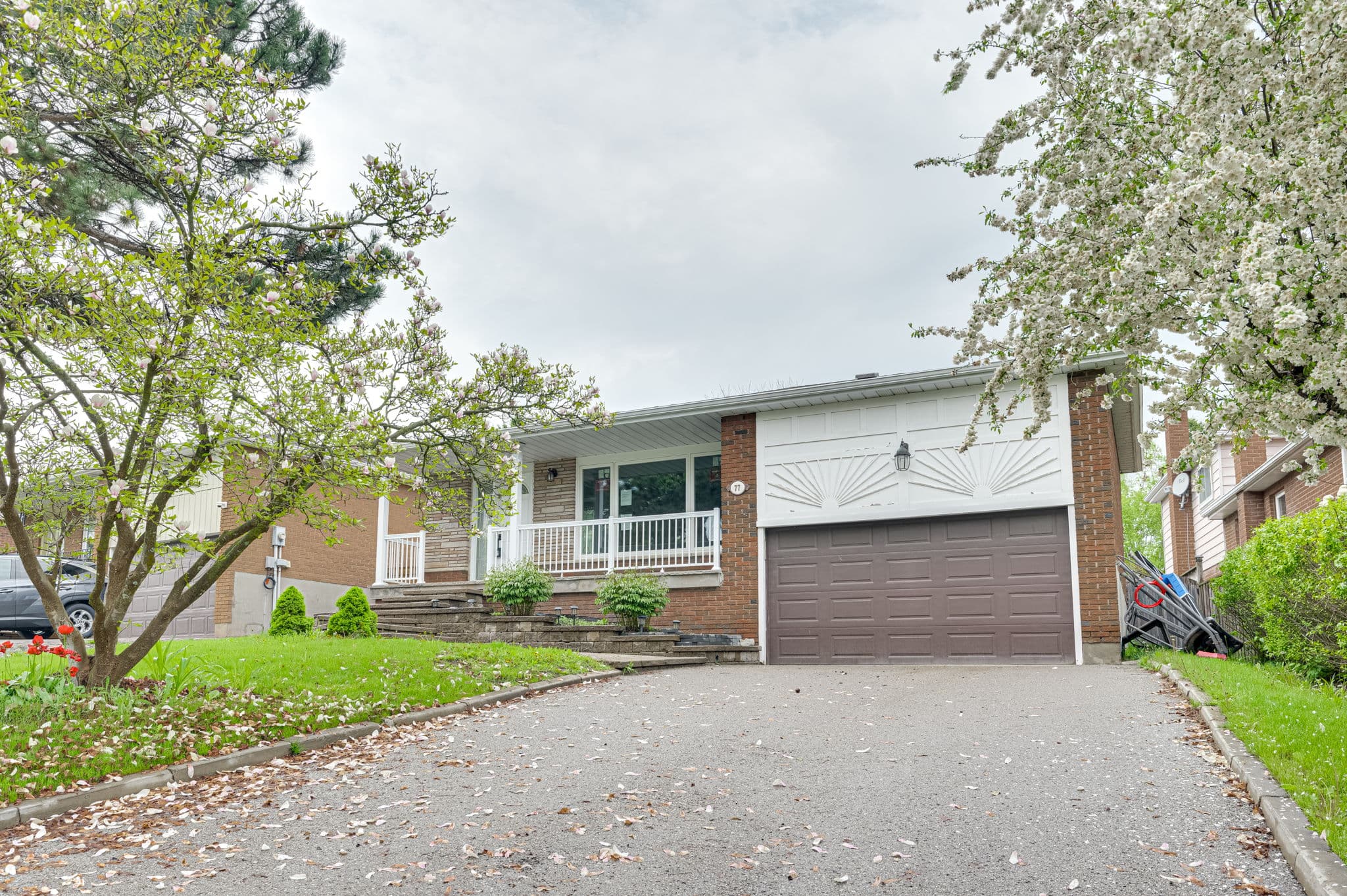 77 Lee Ave Bradford West Gwillimbury, ON L3Z 1A8