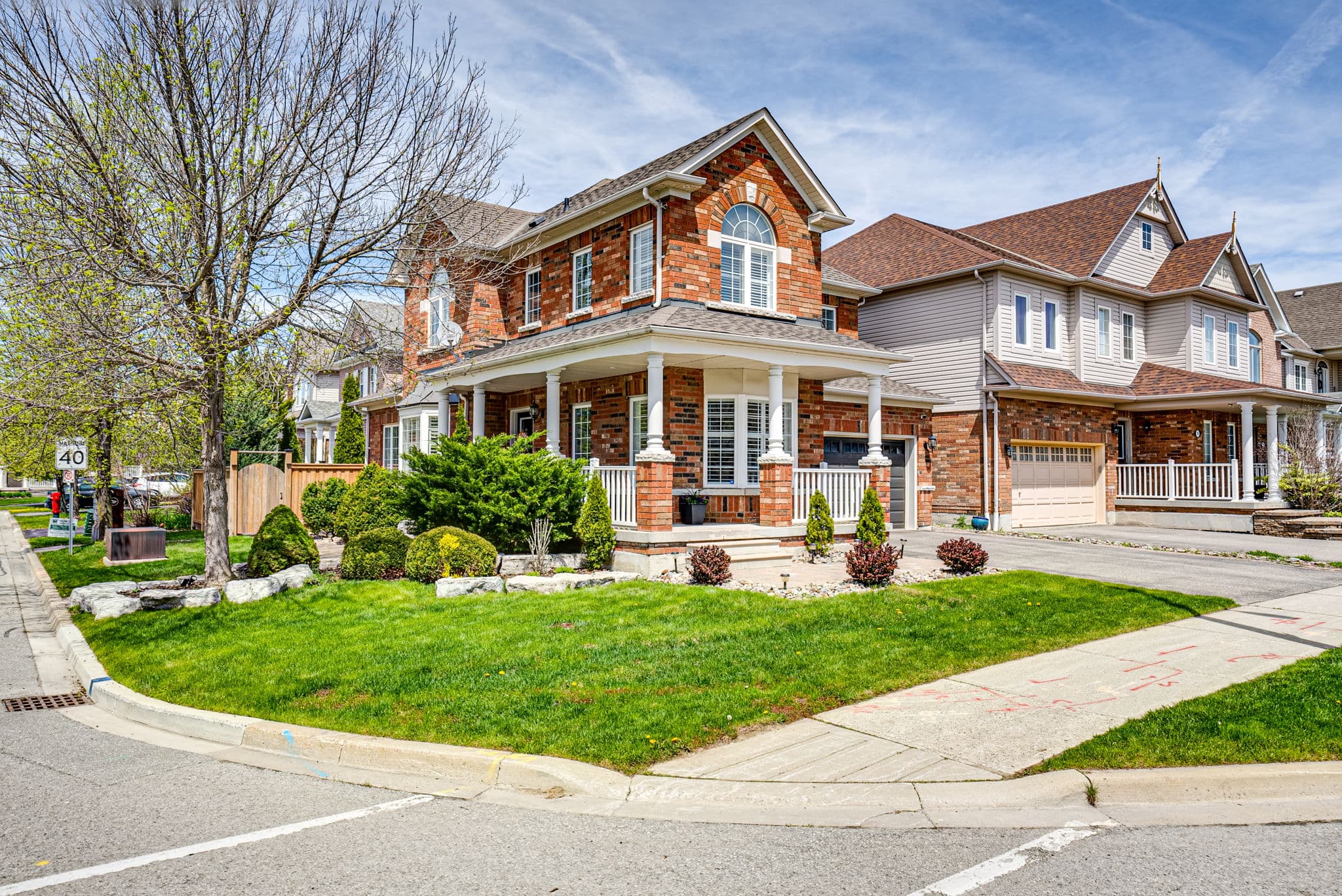 78 Calmar Crescent Aurora, ON L4G 7Y1