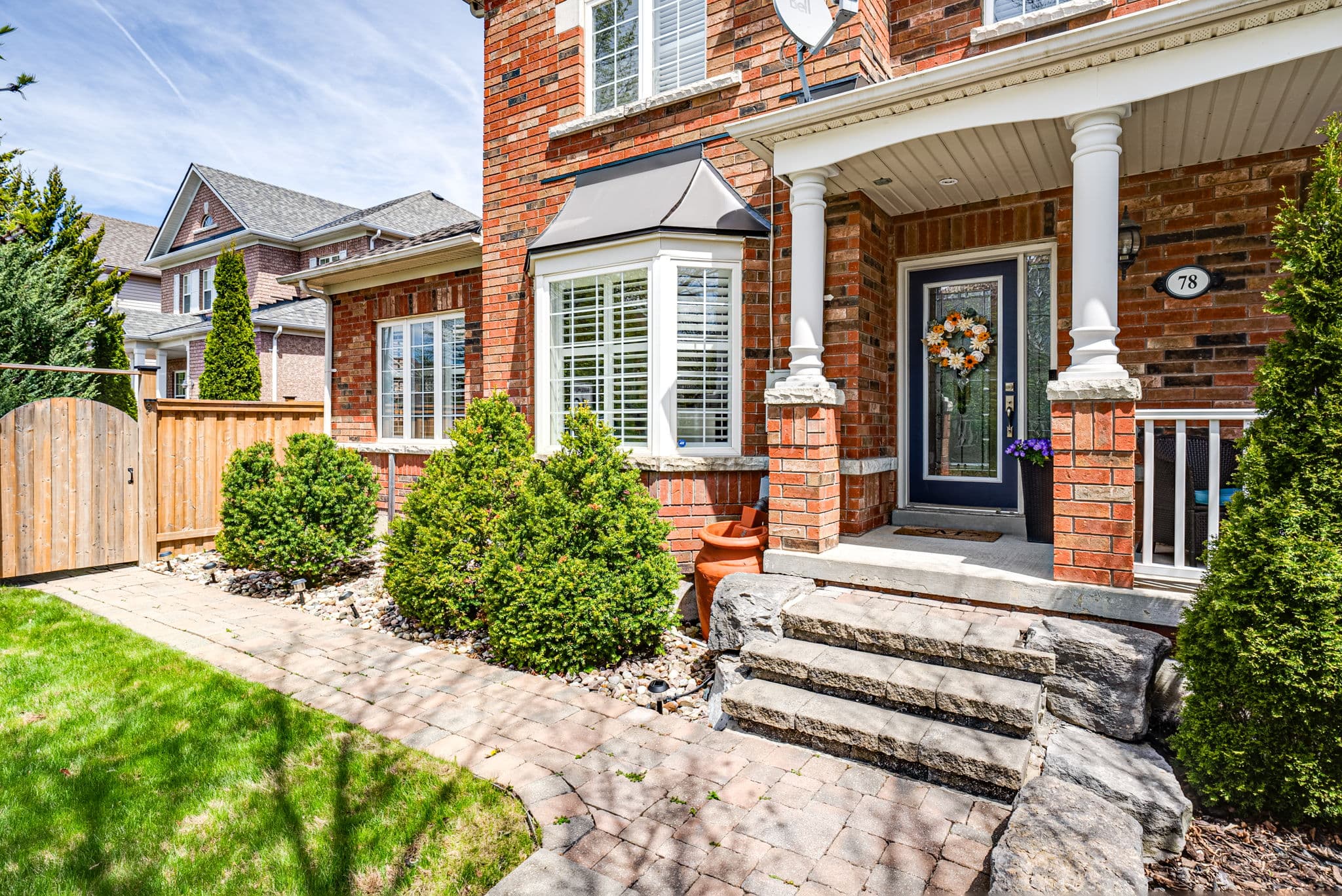 78 Calmar Crescent Aurora, ON L4G 7Y1