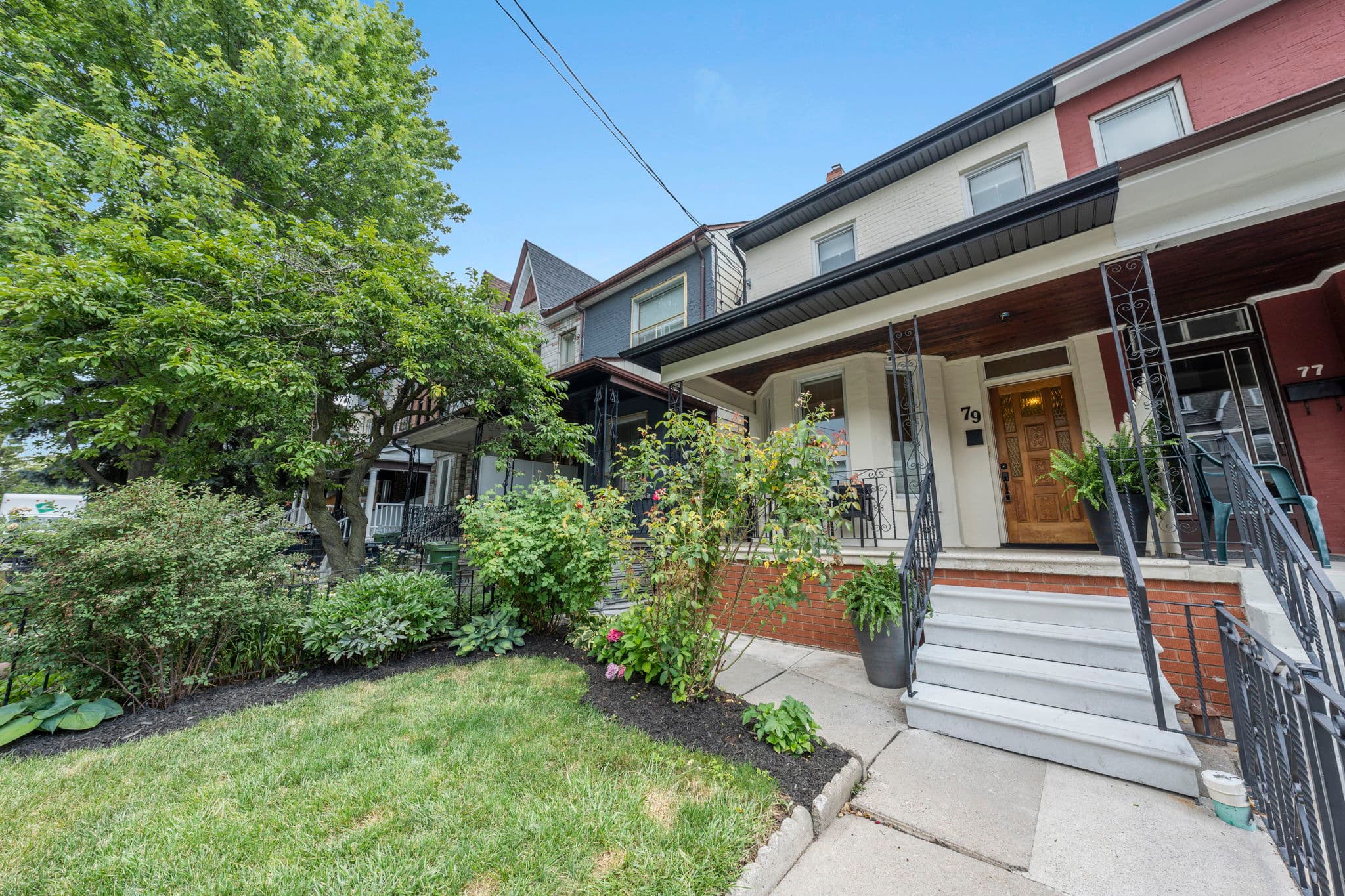79 Montrose Ave Toronto, ON M6J 2T6