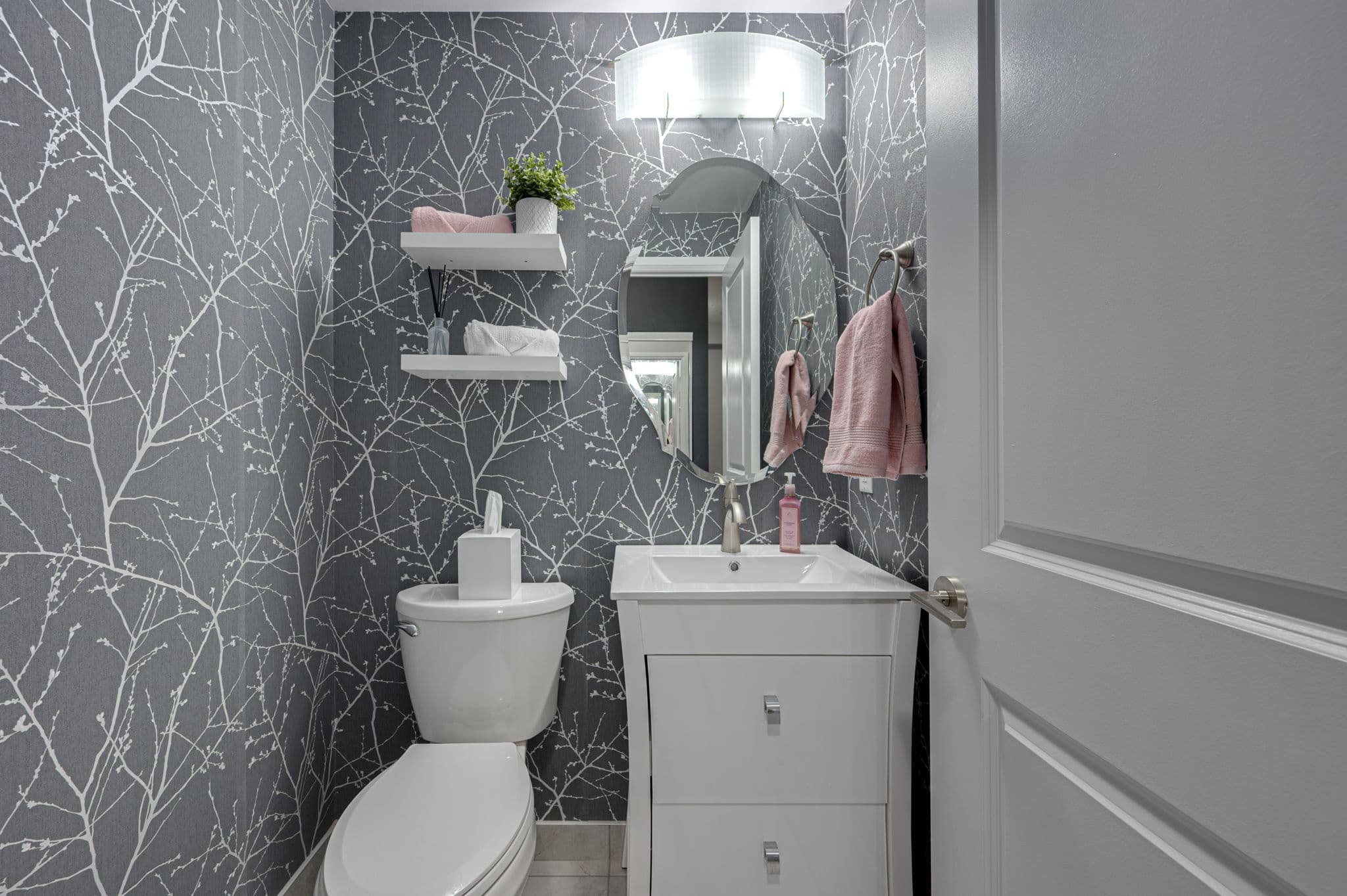 7900 Bathurst St Unit 514 Thornhill, ON L4J 0J9