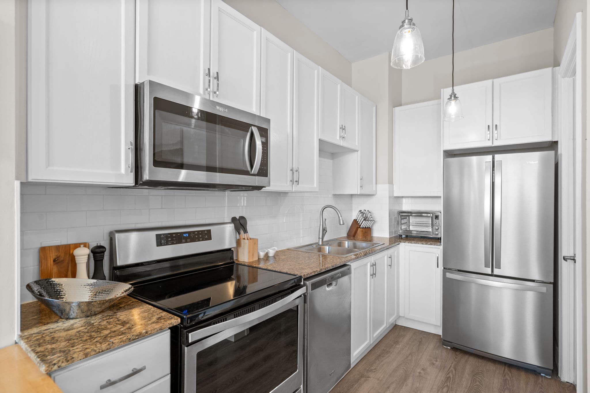 797 Don Mills Rd. Unit 205 Toronto, ON M3C 1V1