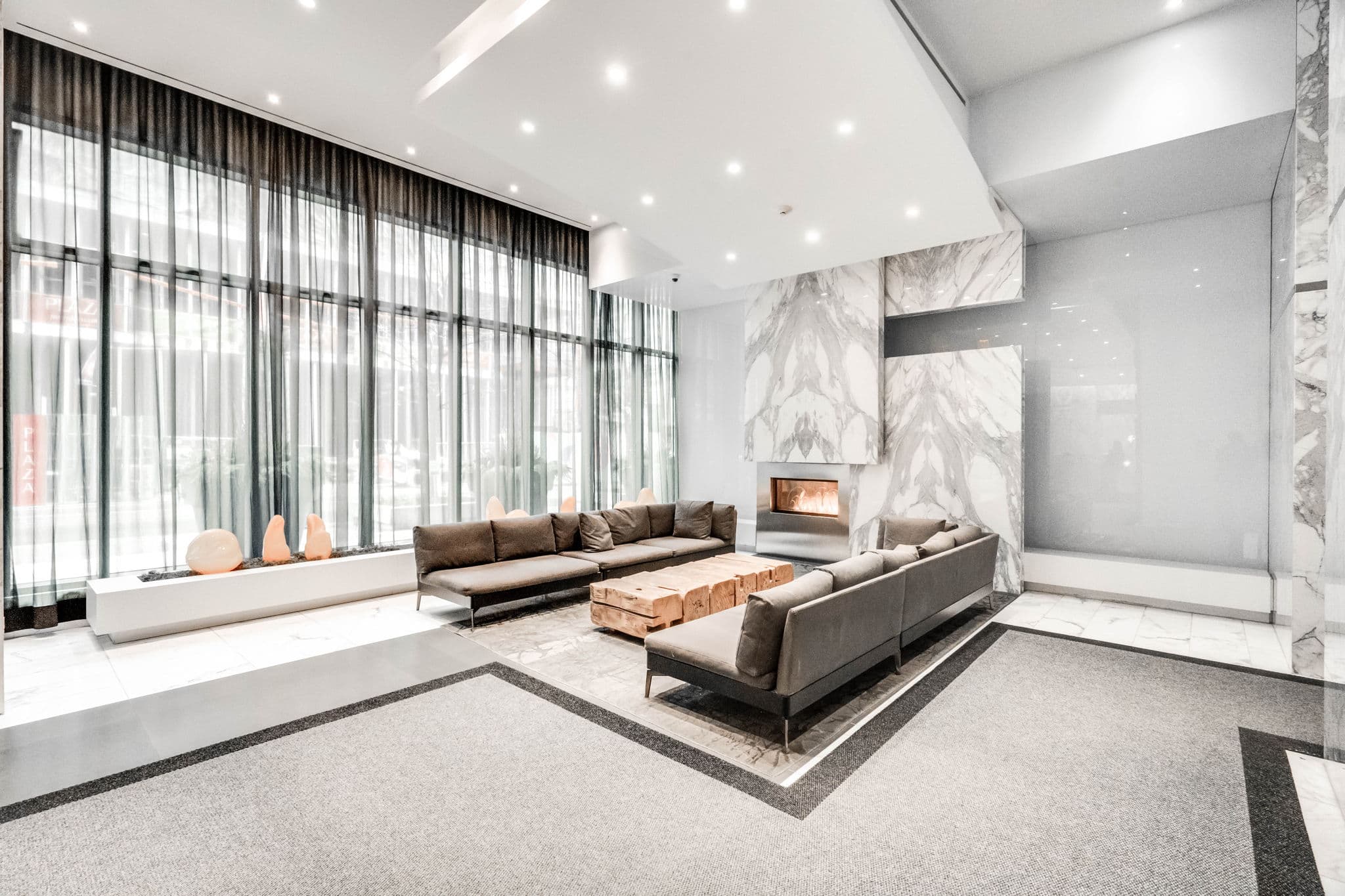 8 Charlotte St Unit 1301 Toronto, ON M5V 0K4