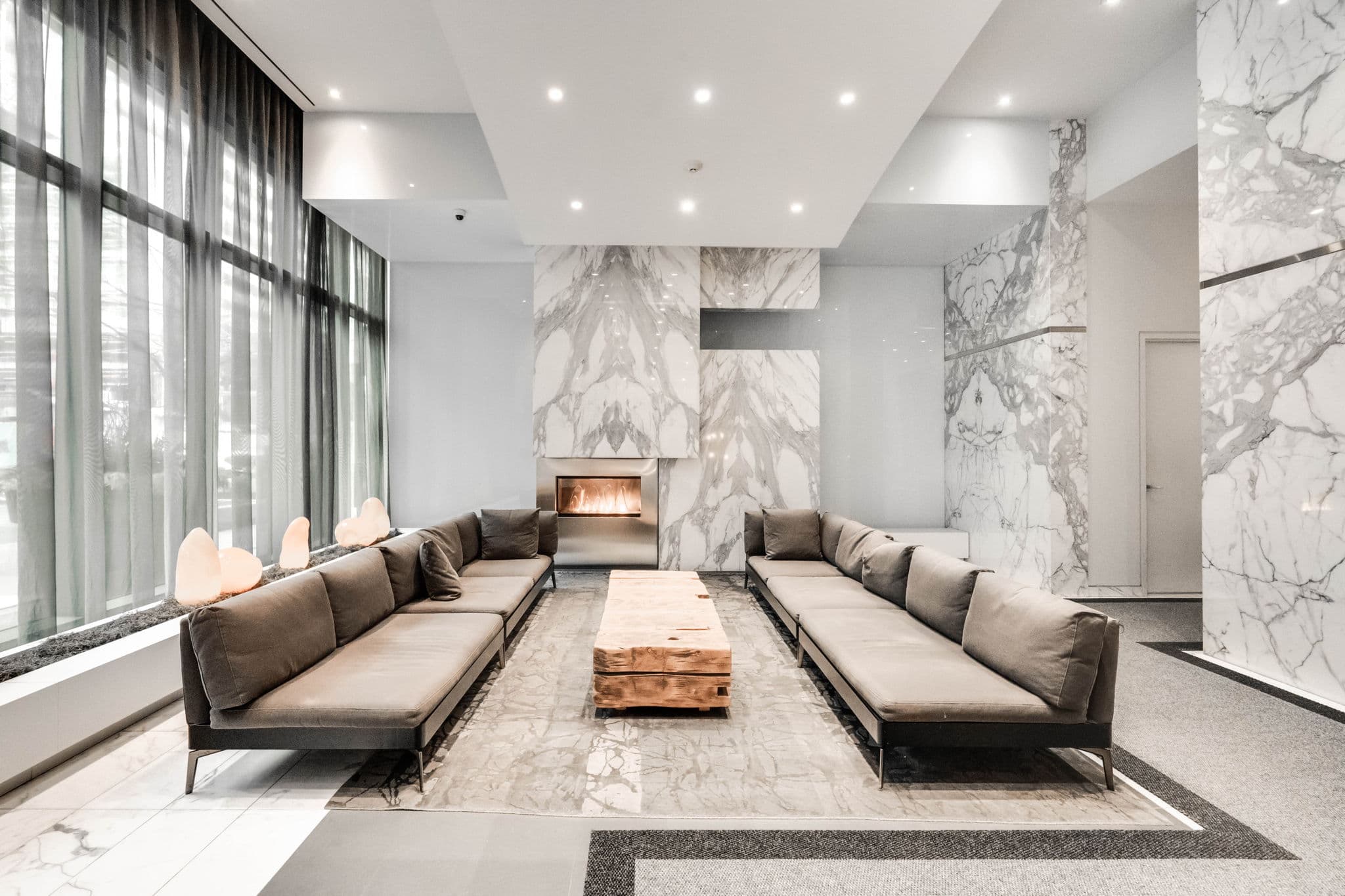 8 Charlotte St Unit 1301 Toronto, ON M5V 0K4